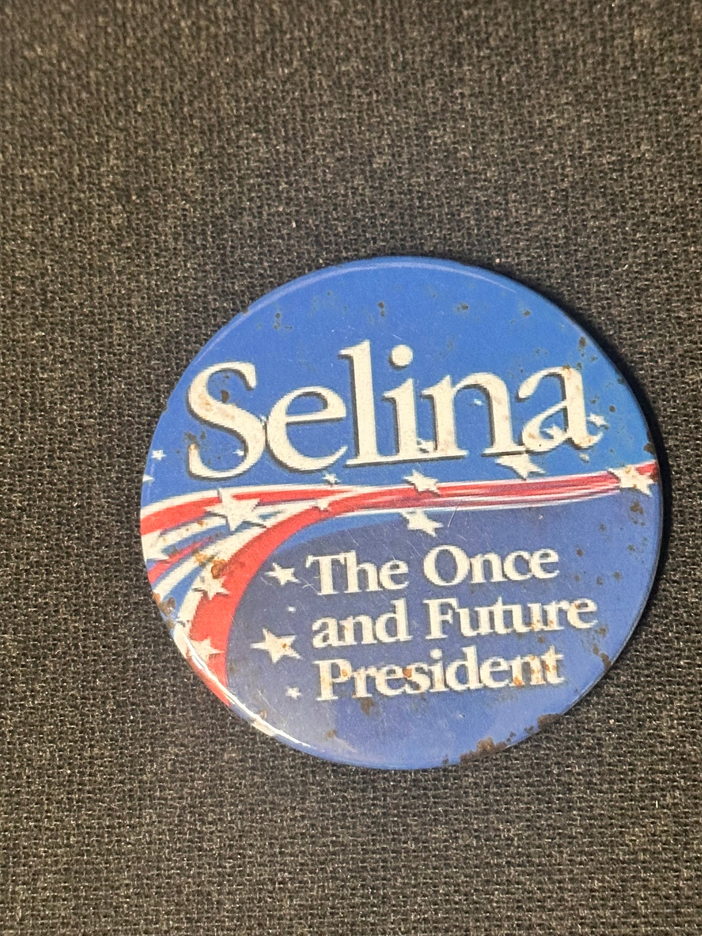 VEEP: HERO large Campaign Pin from Season 6