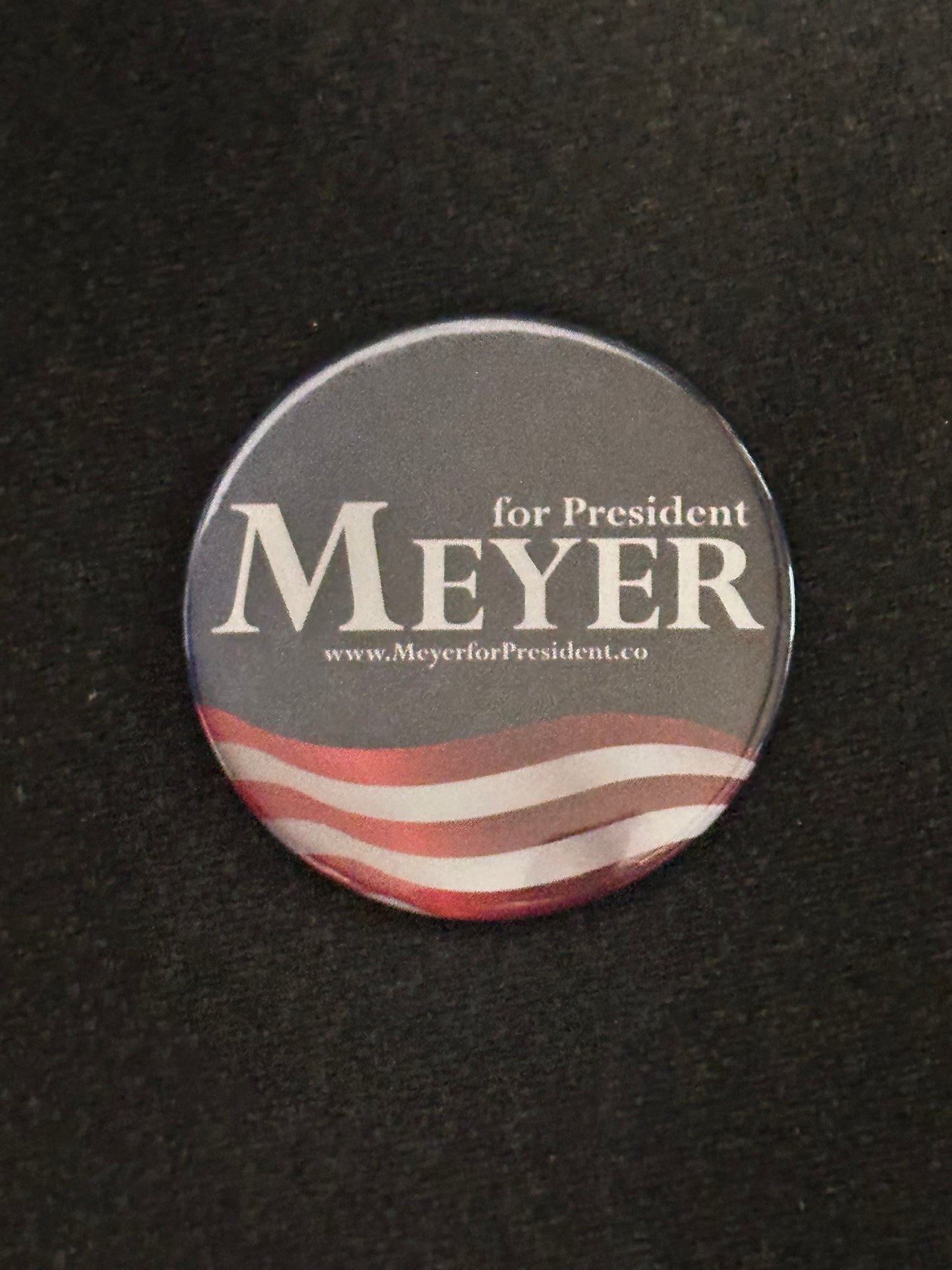 VEEP: HERO large Campaign Pin from Season 6