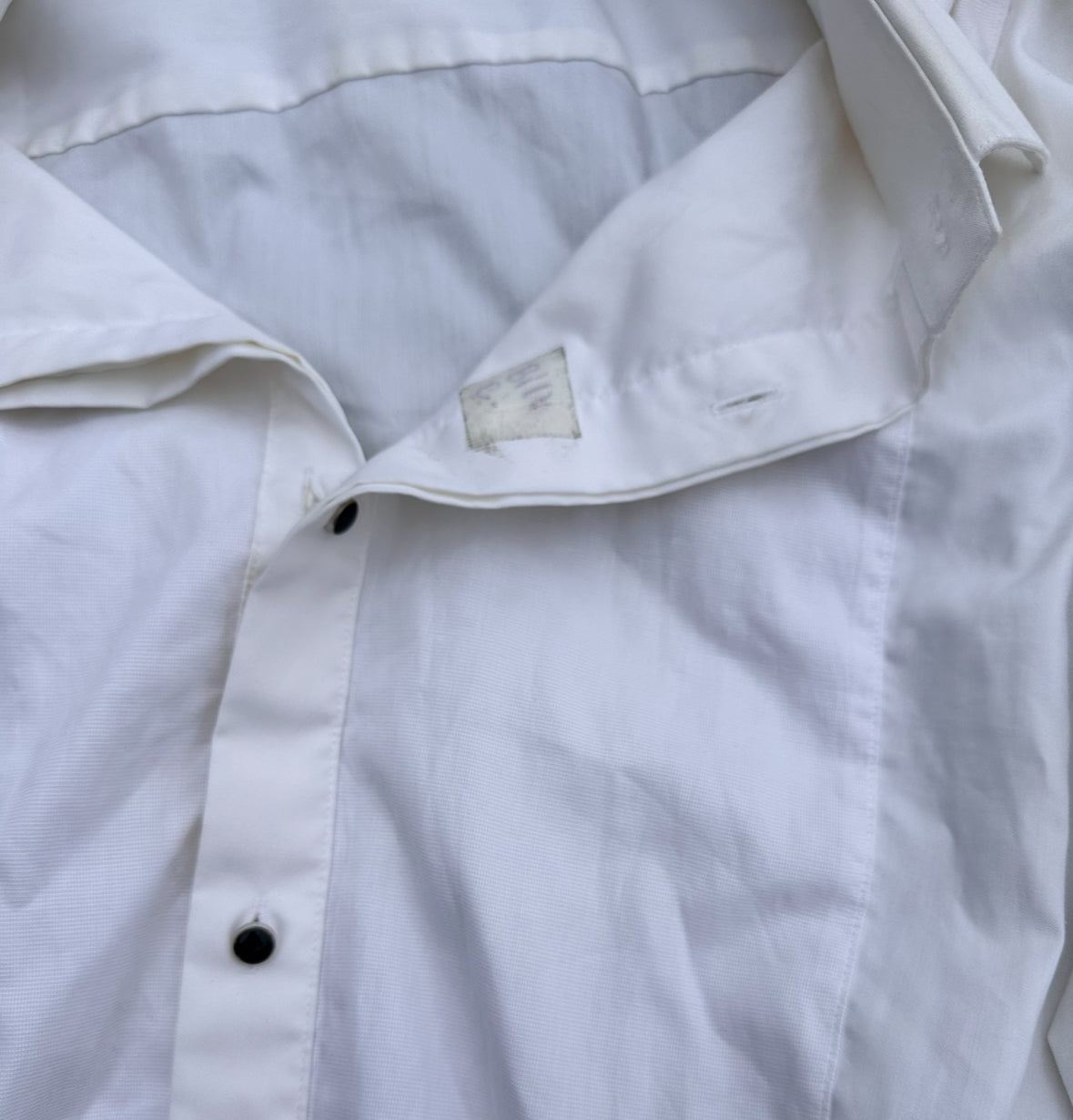 TRUE BLOOD: Bill Compton's White Designer Tuxedo Shirt and Buttons (16.5)