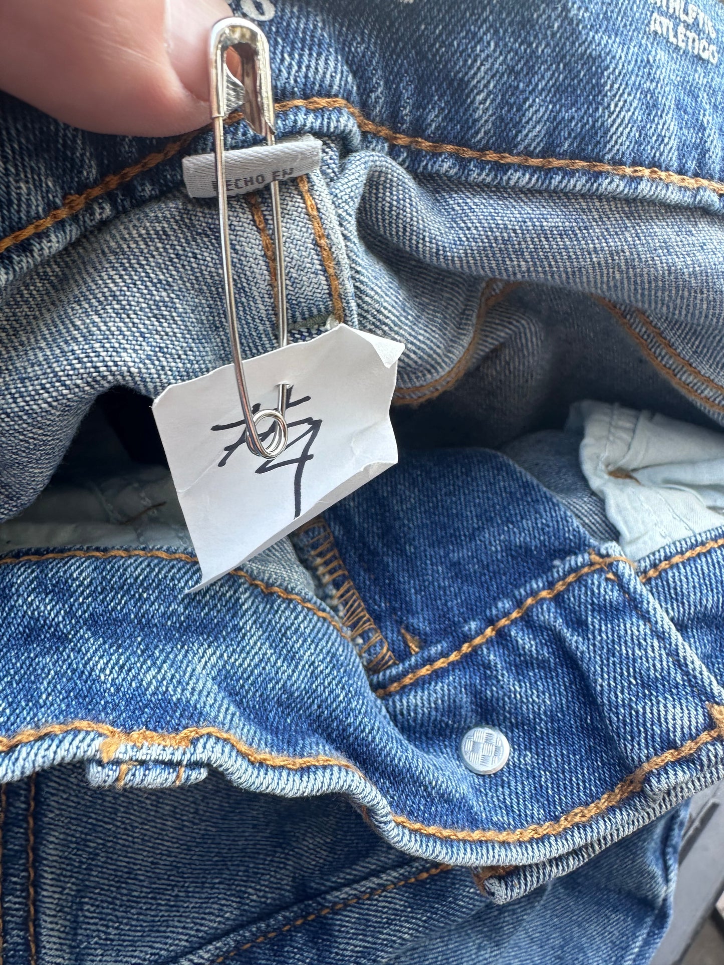 WRATH OF MAN: Robber #4 HERO Blue Denim Jeans (32)