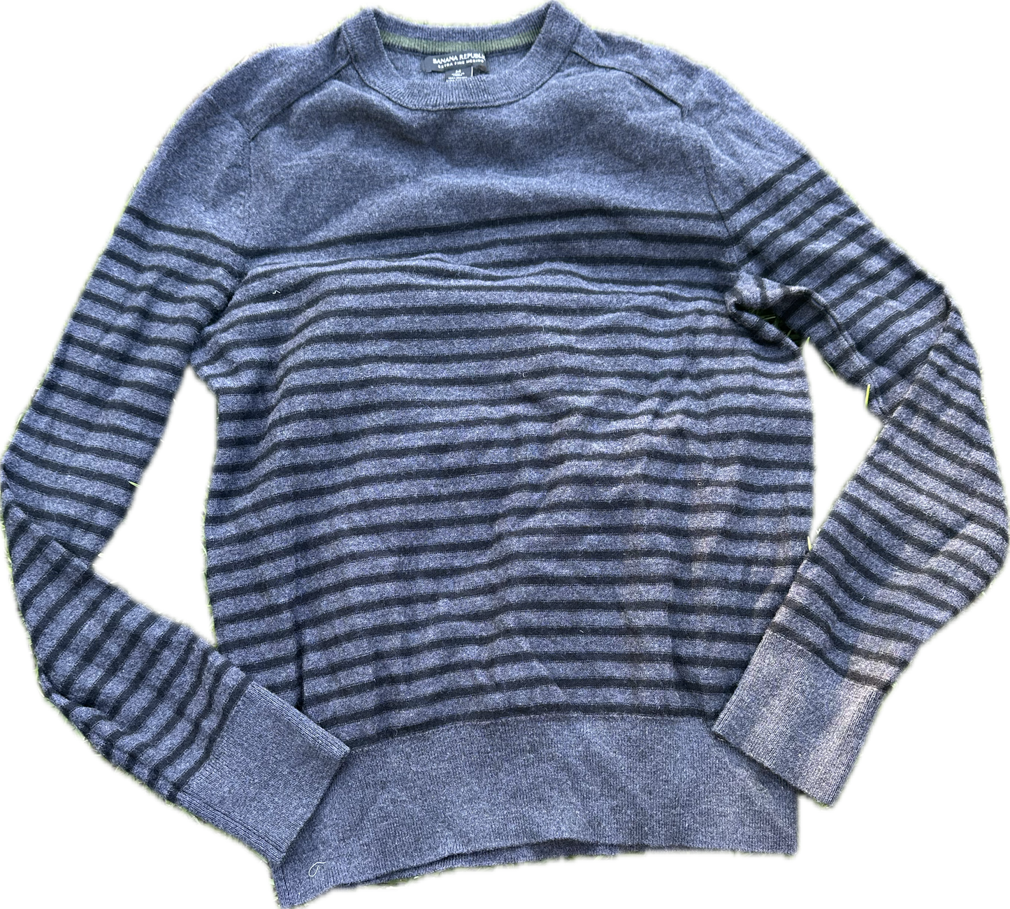 THE OFFICE: Andy’s Banana Republic Sweater (M)