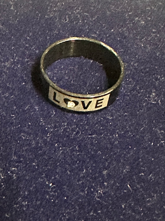 PARKS AND RECREATION: Donna’s Love Ring