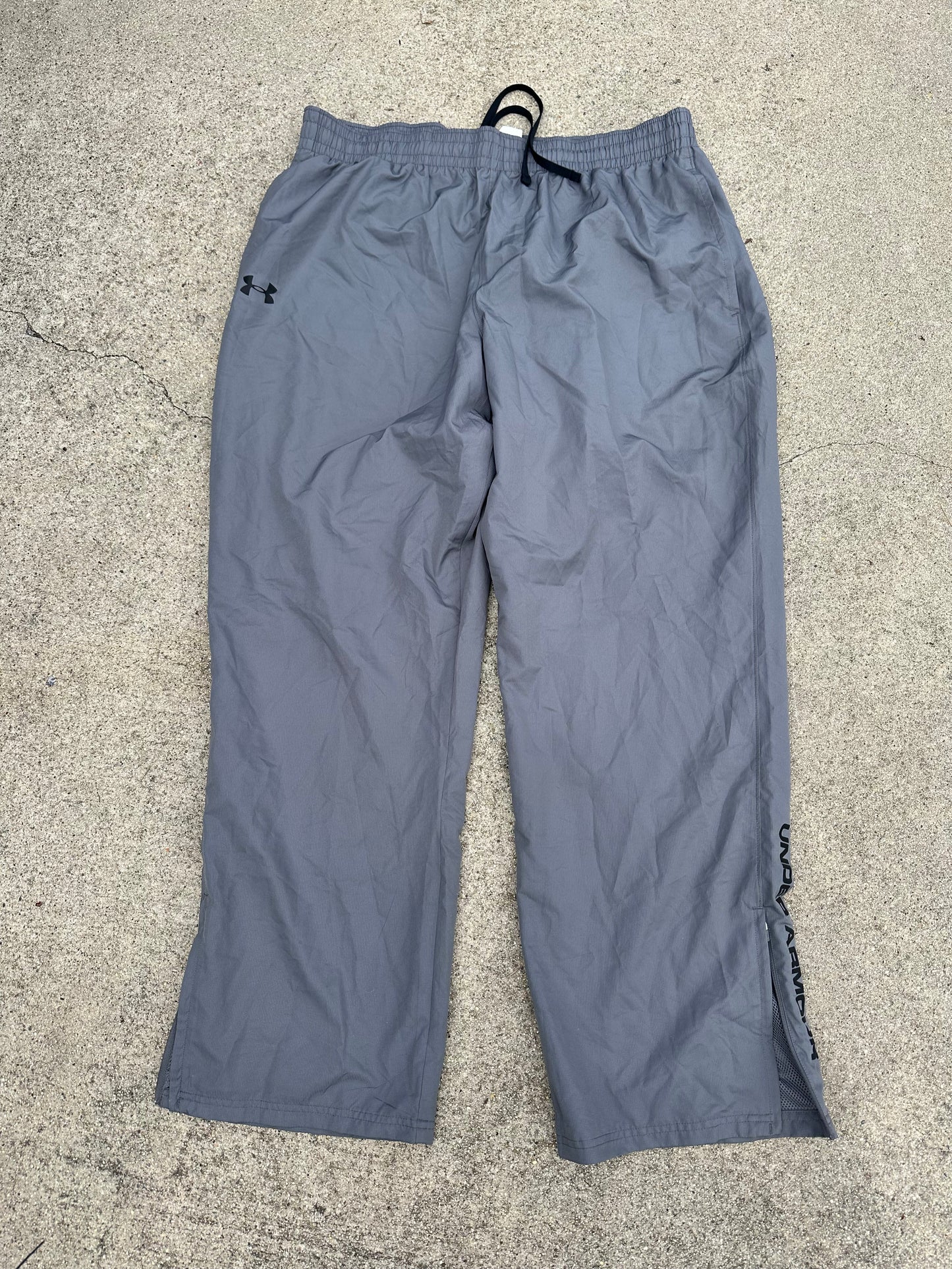 BALLERS: Spencer's Under Armour Grey Athletic Pants (XXL)