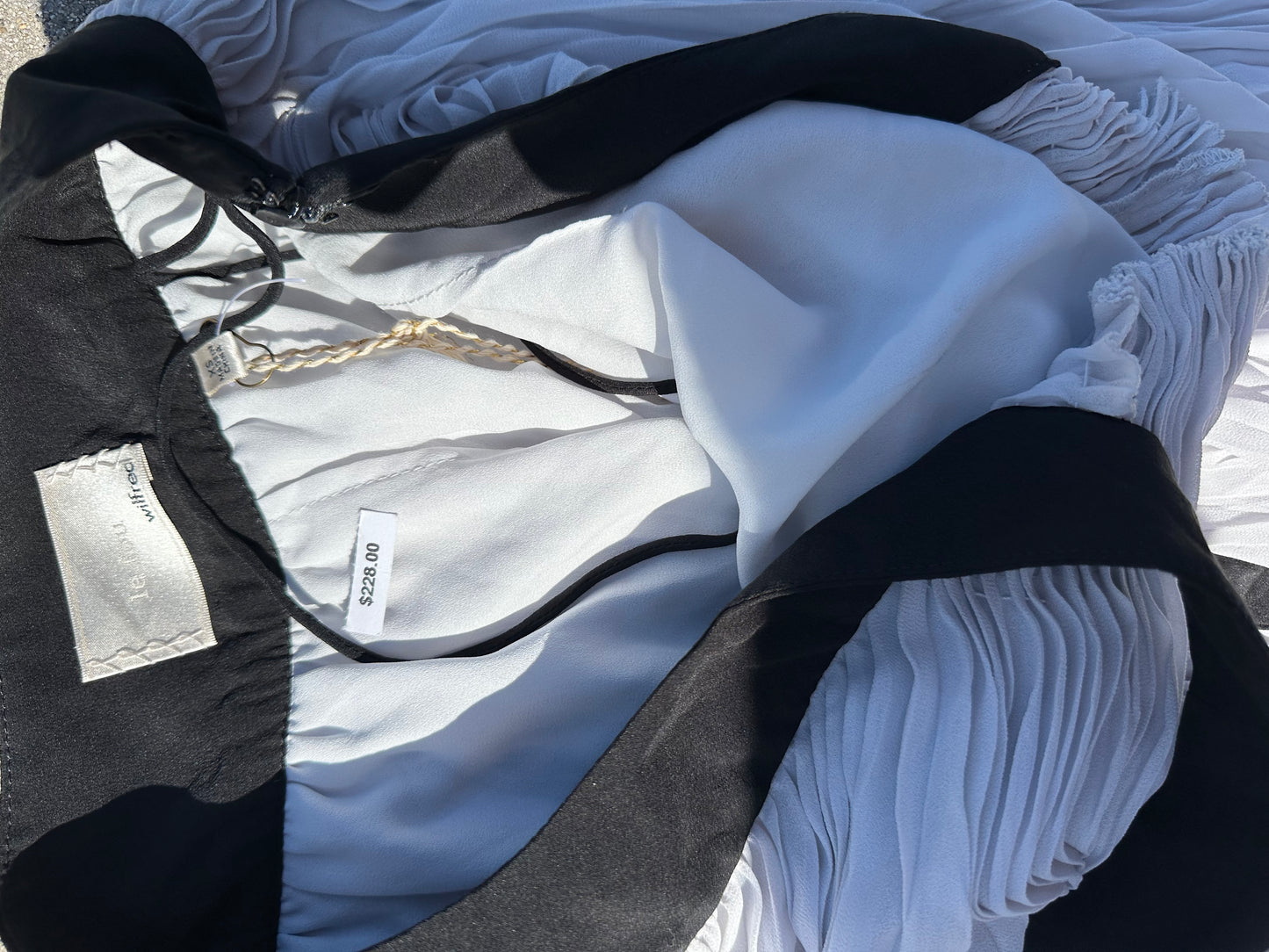 GIRLFRIENDS GUIDE TO DIVORCE: Delia's Wilfred Skirt (XS)