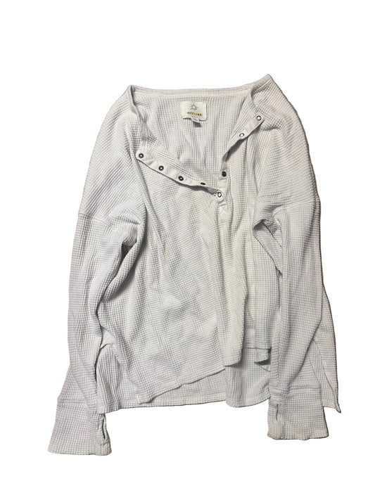 NEW GIRL: CeCe Soft Cotton Crewneck Shirt (M)