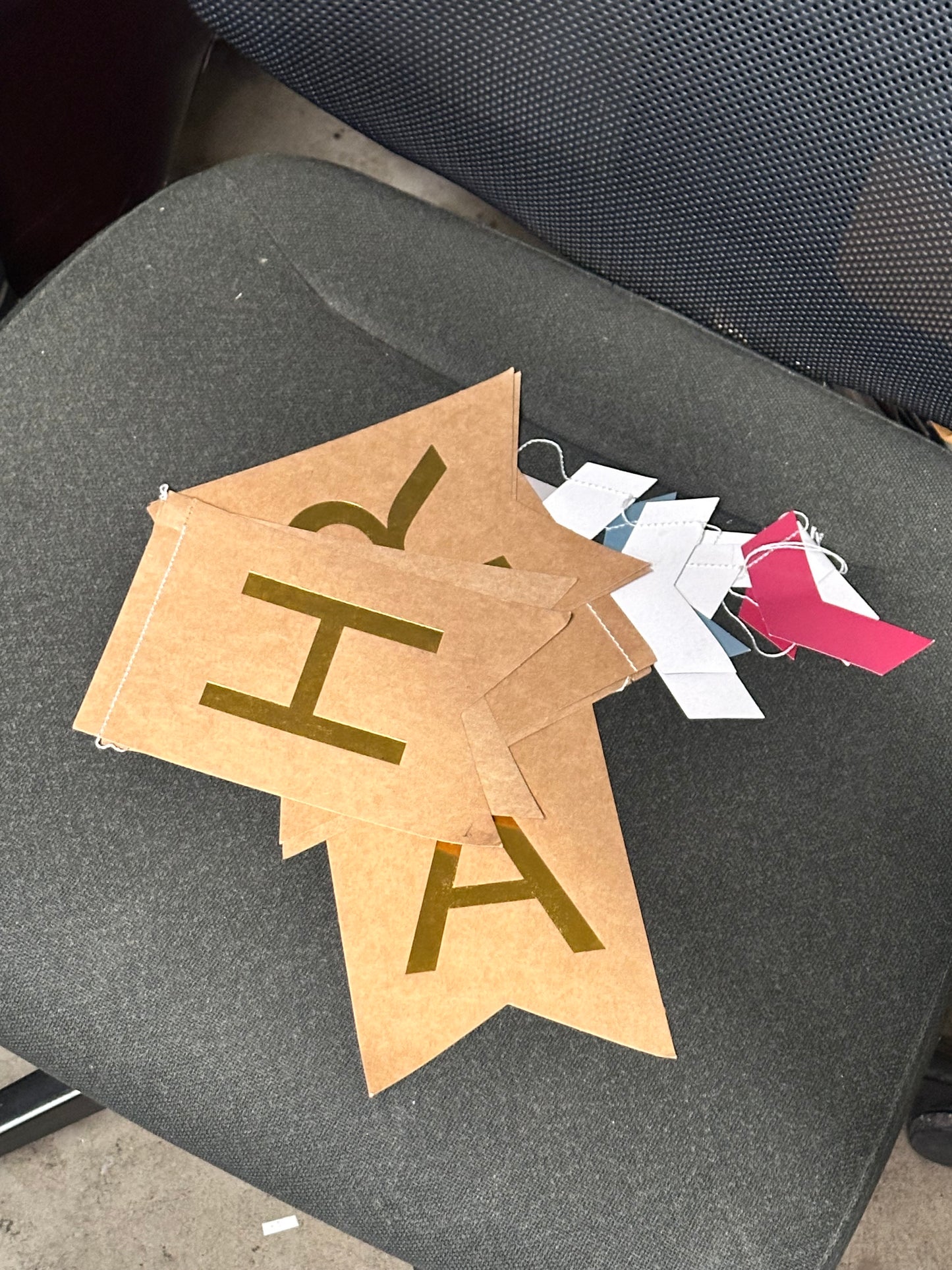 THE OFFICE: Pam’s Desk Props