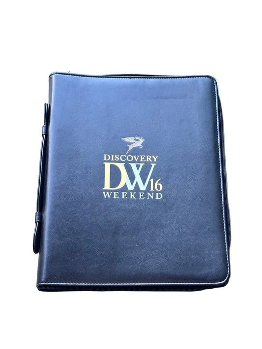 VEEP: Mike’s HERO Discovery Weekend Set Decoration