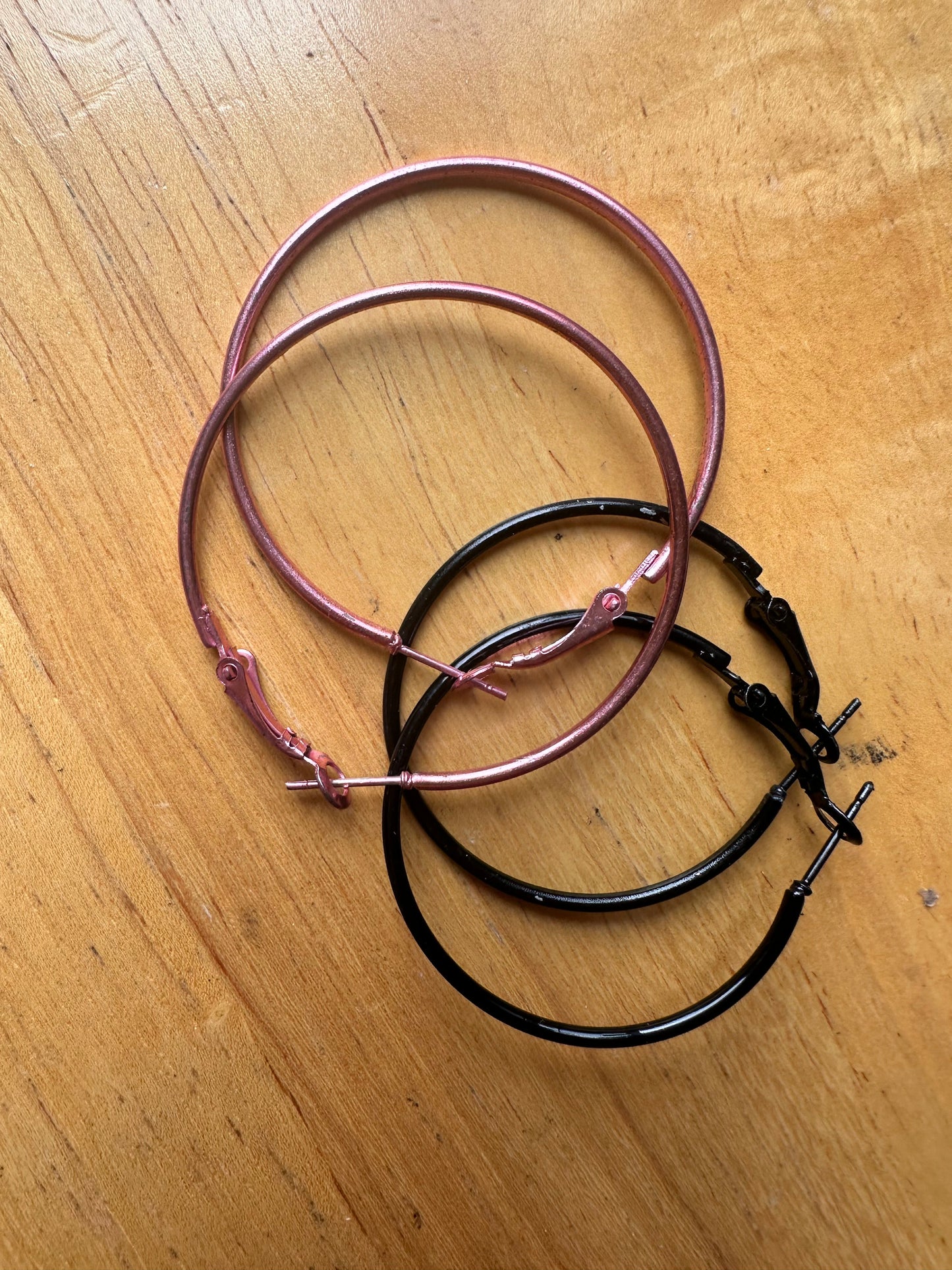 NEW GIRL: Cece's Color Hoop Earrings Set