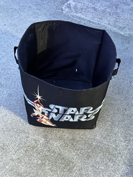 SILICON VALLEY: Big Head's Hacker Hostel Star Wars Basket
