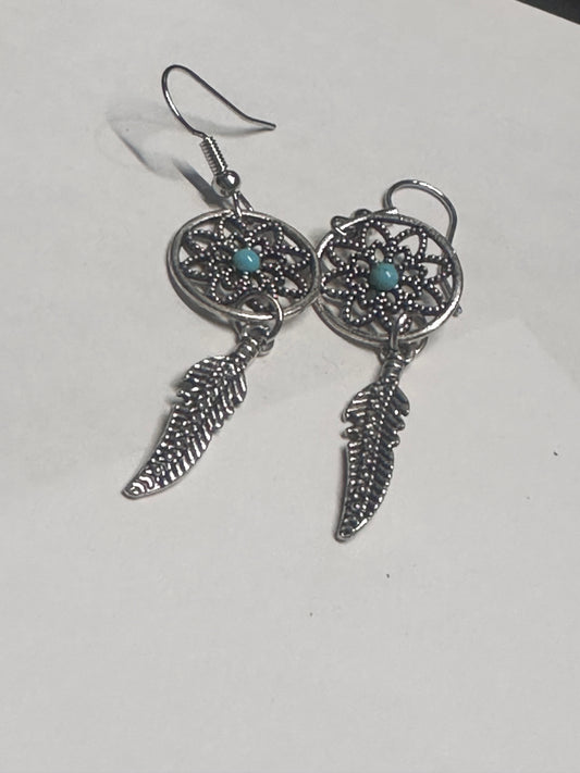 VEEP: Selina Meyer's HERO ALEXIS BITTAR Earrings