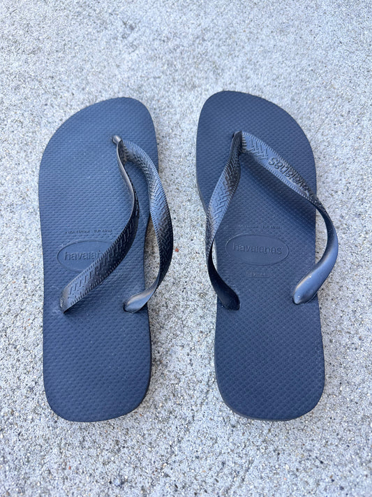 HOUSE: Dr Gregory House Haviana Flip Flops (11/12)