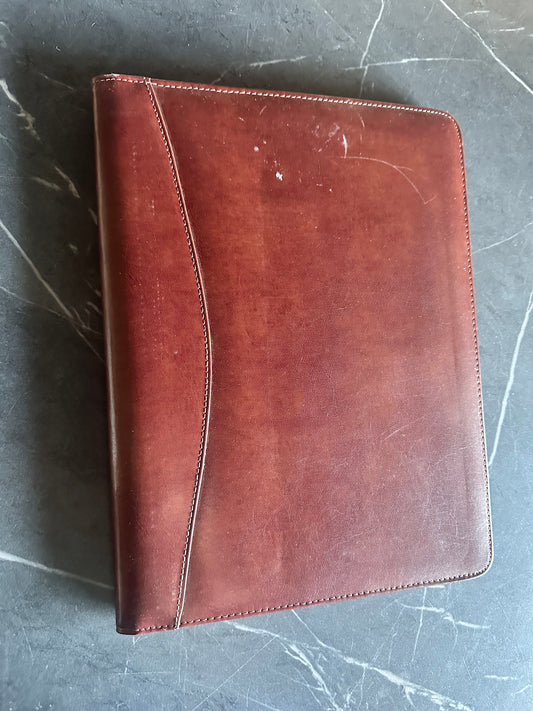 BALLERS: Spencer’s ASM Leather File Folder + Business Card from Season 5