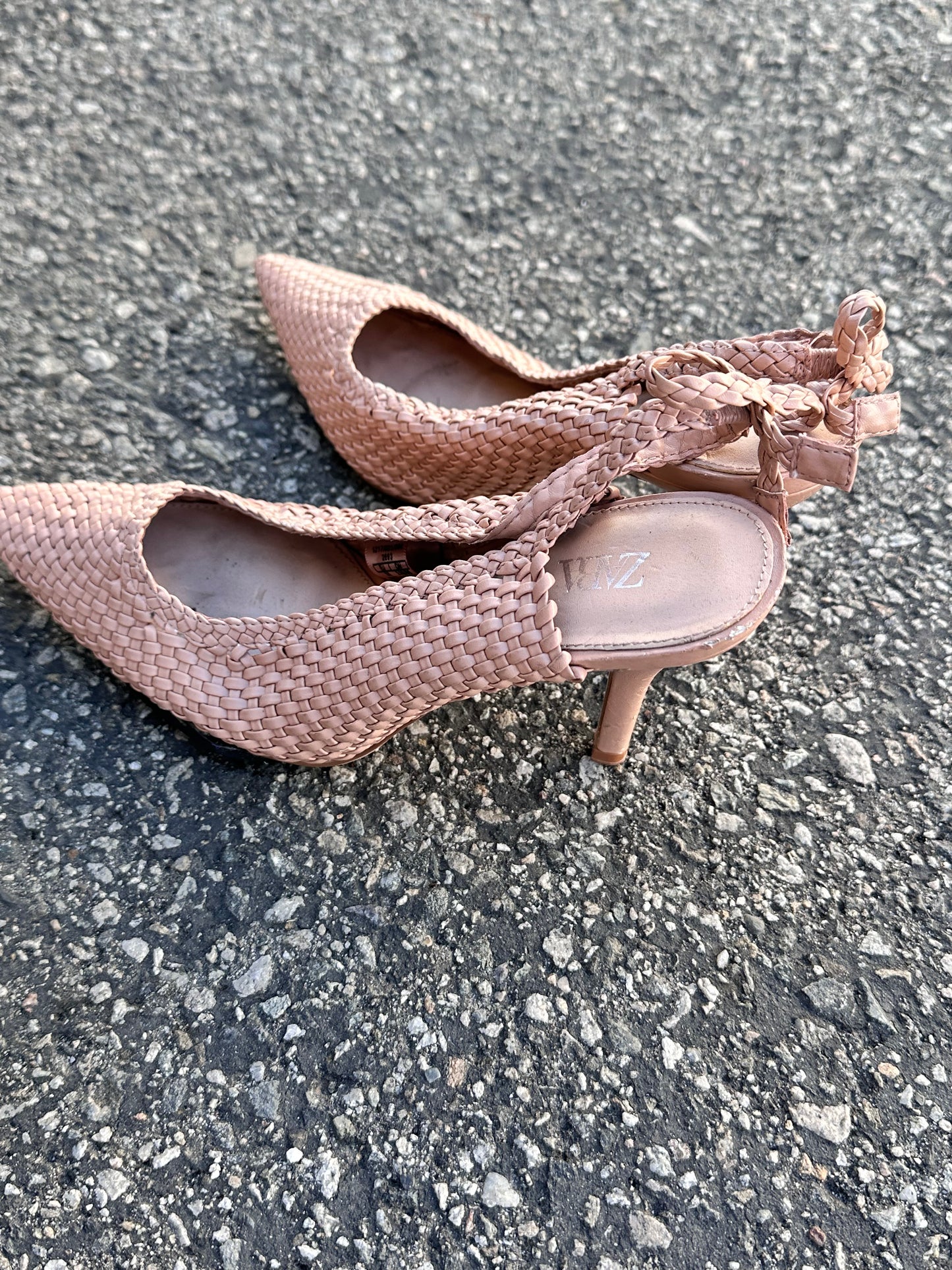 TMP: Mindy's Screen-used High Heel Shoes (9.5)