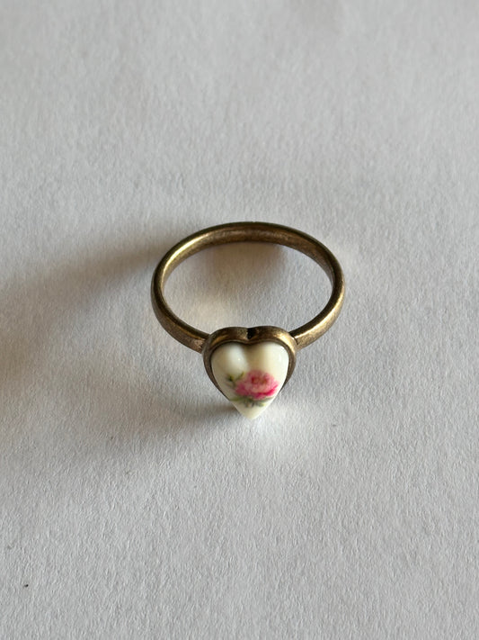 MAD MEN: Peggy Olson's Vintage Ring