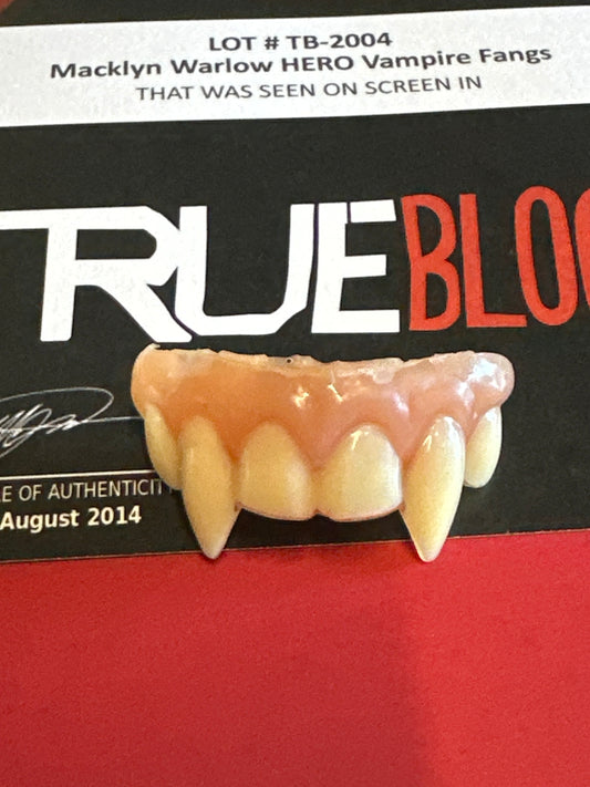 TRUE BLOOD: Macklyn Warlow HERO Vampire Fangs