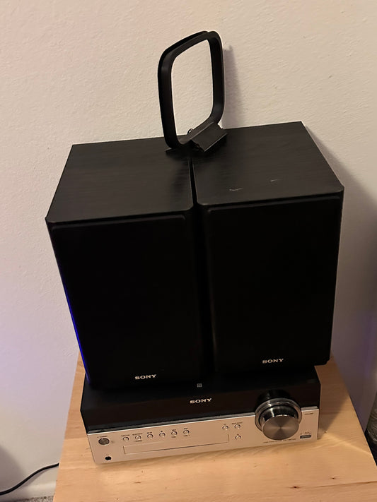 YOU'RE THE WORST: Jimmy’s HERO SONY Man cave working Stereo