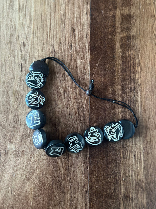 HOUSE: Dr House's HERO Budha Bracelet