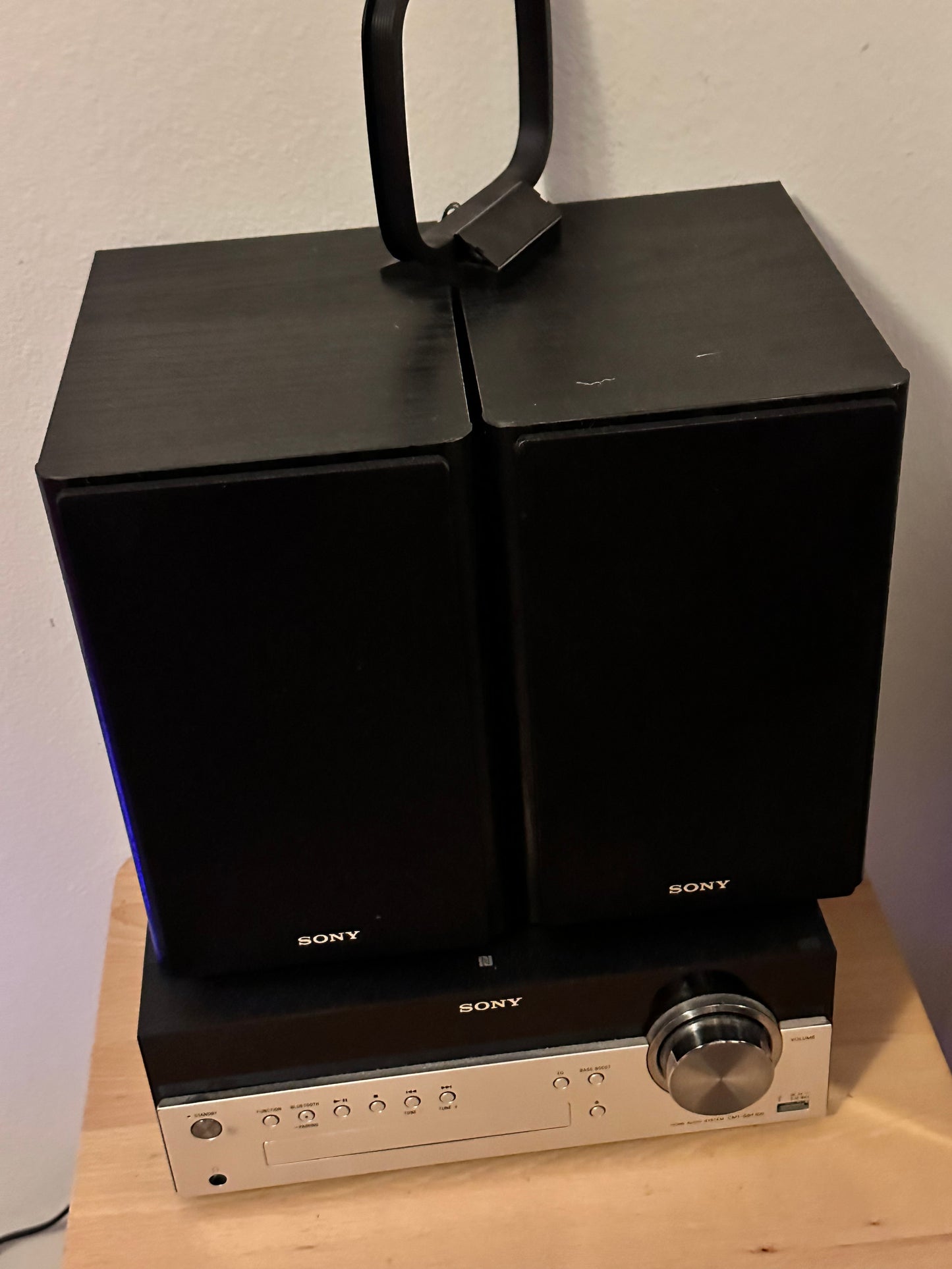 YOU'RE THE WORST: Jimmy’s HERO SONY Man cave working Stereo