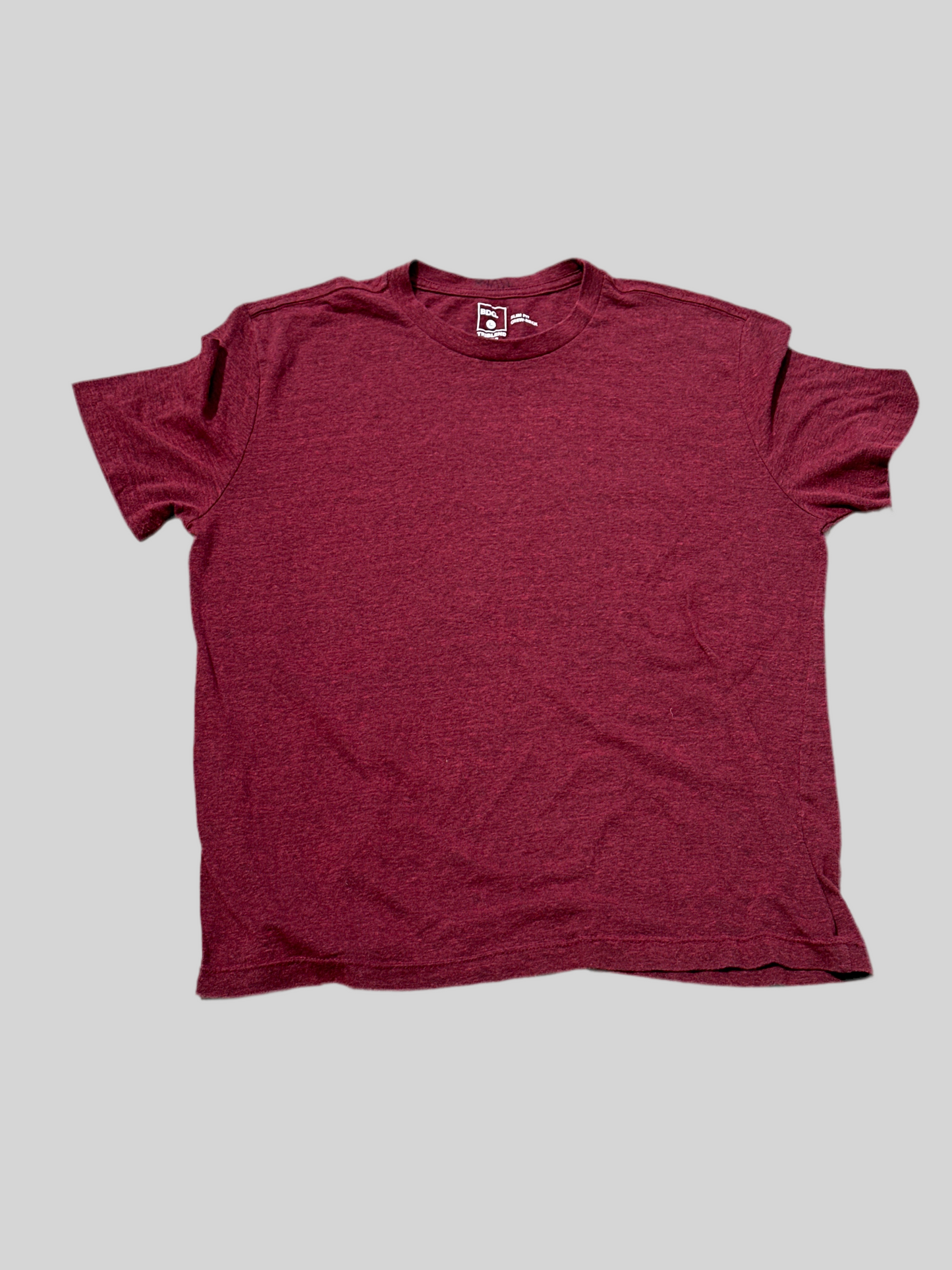 New Girl: Jessica Day boyfriend Ryan’s BDG maroon T-Shirt (M)