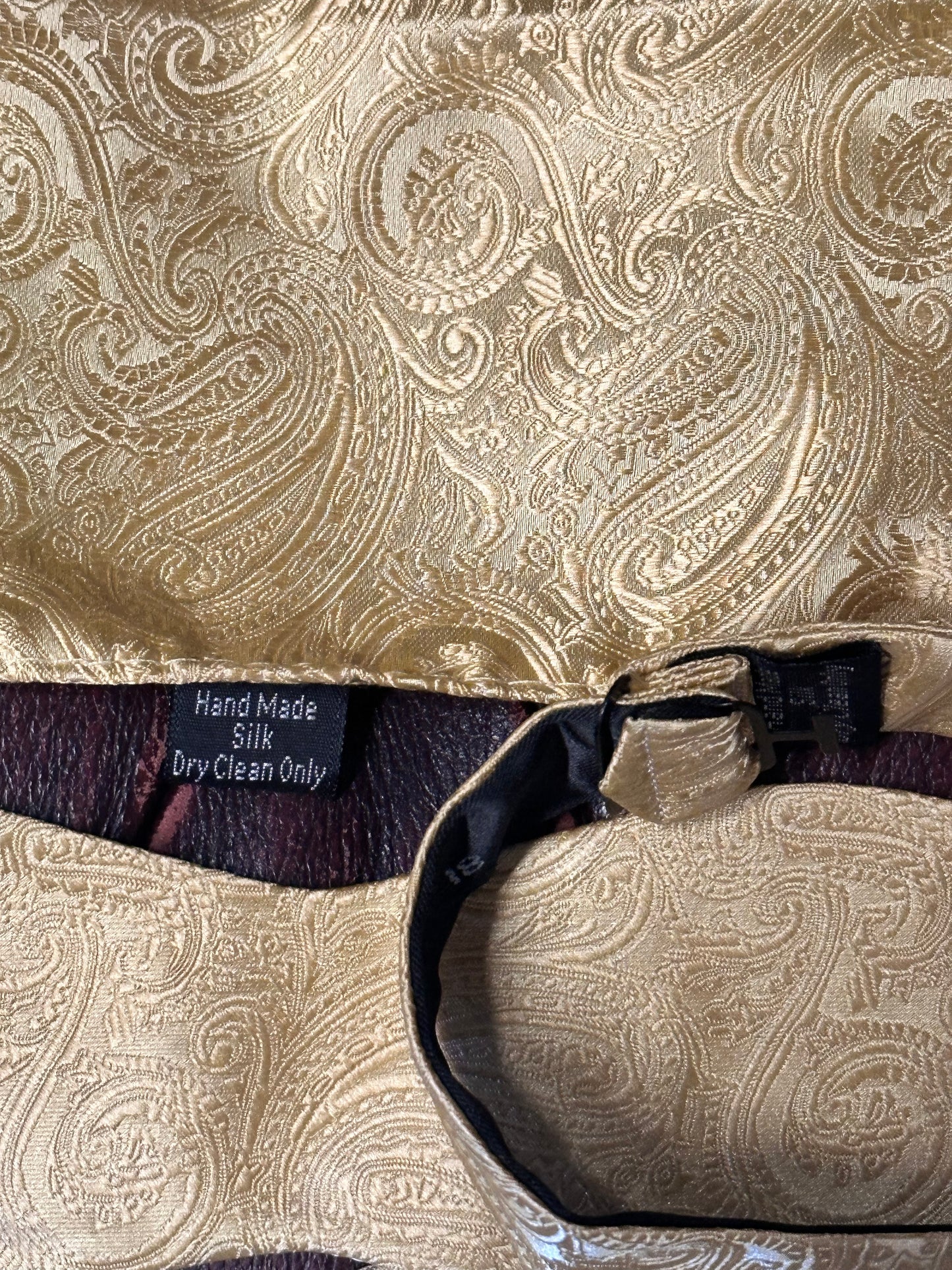 Boardwalk Empire: Arnold Rothstein hand-made silk Yellow Pocket square and Bow Necktie