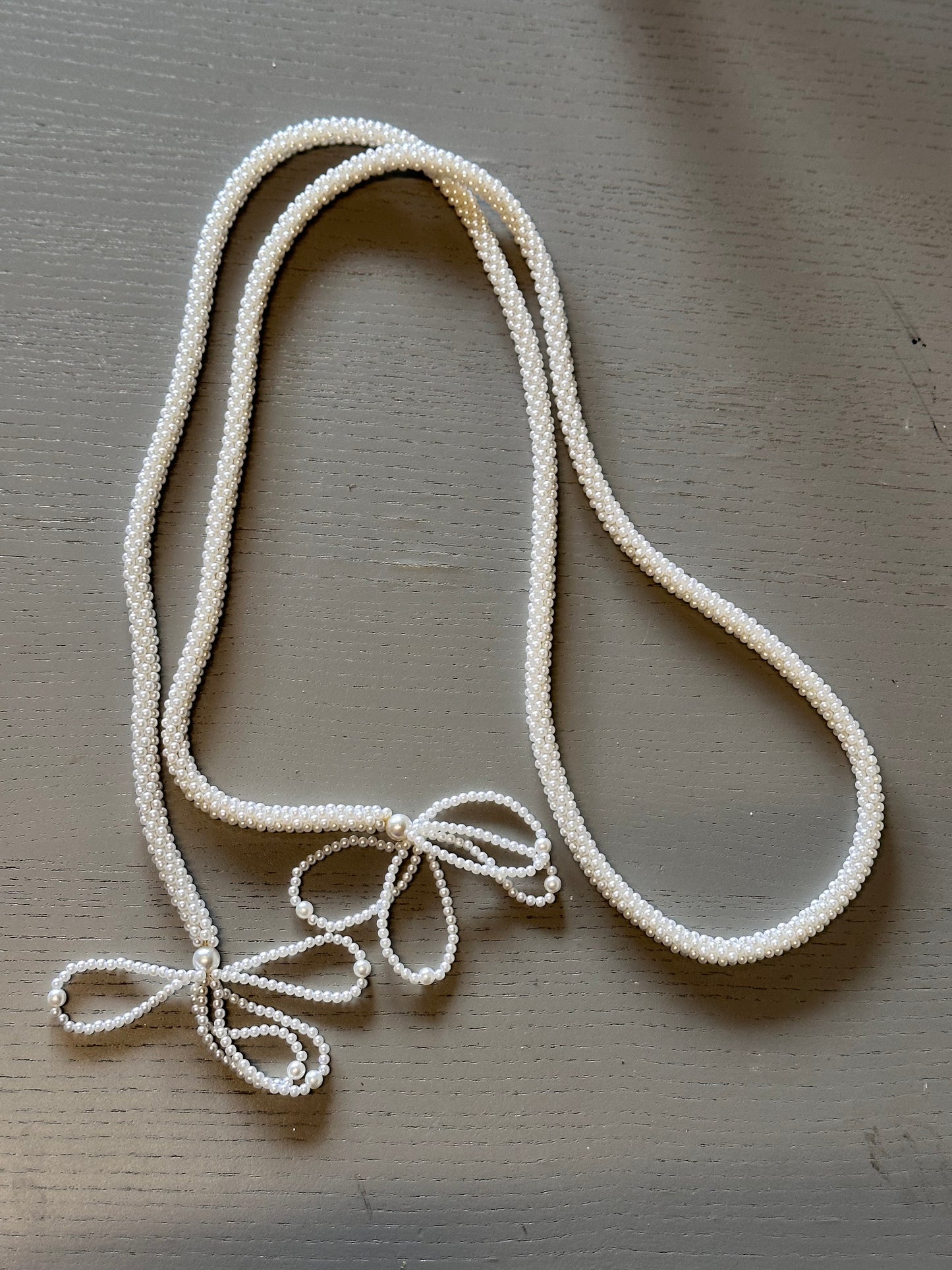 MAD MEN: Peggy’s Vintage Long Pearl Necklace