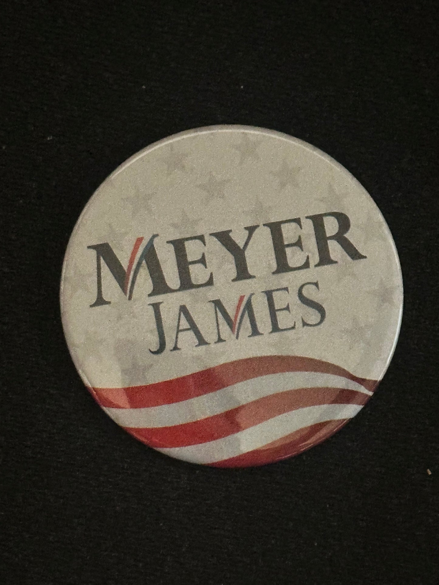VEEP: HERO large Campaign Pin from Season 6