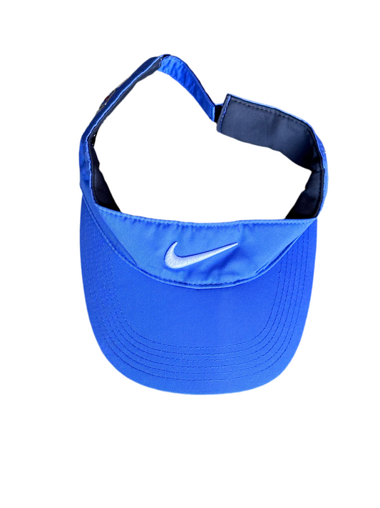 ROYAL PAINS: Hank’s Nike Golf Visor