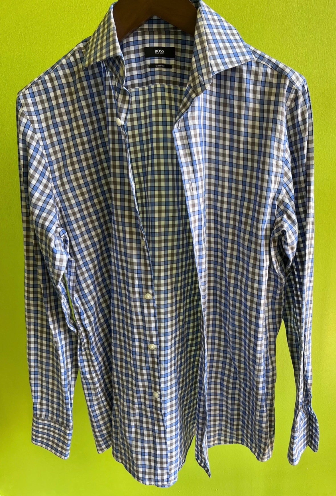 THE OFFICE: Andy’s Designer Shirt (16)