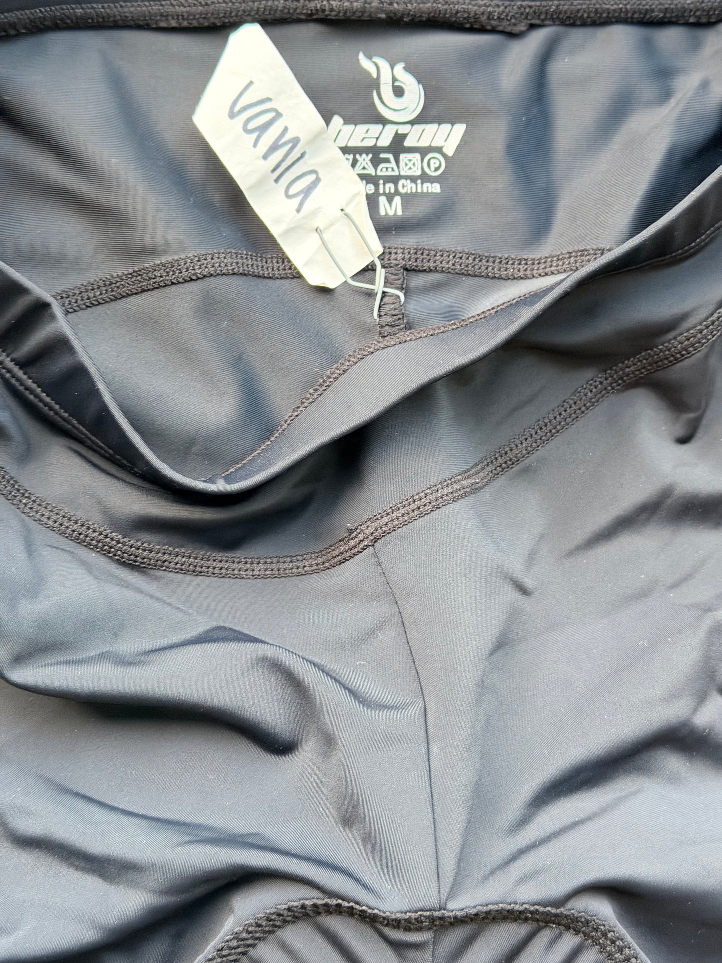 SILICON VALLEY: Vania’s Biking Shorts (M)