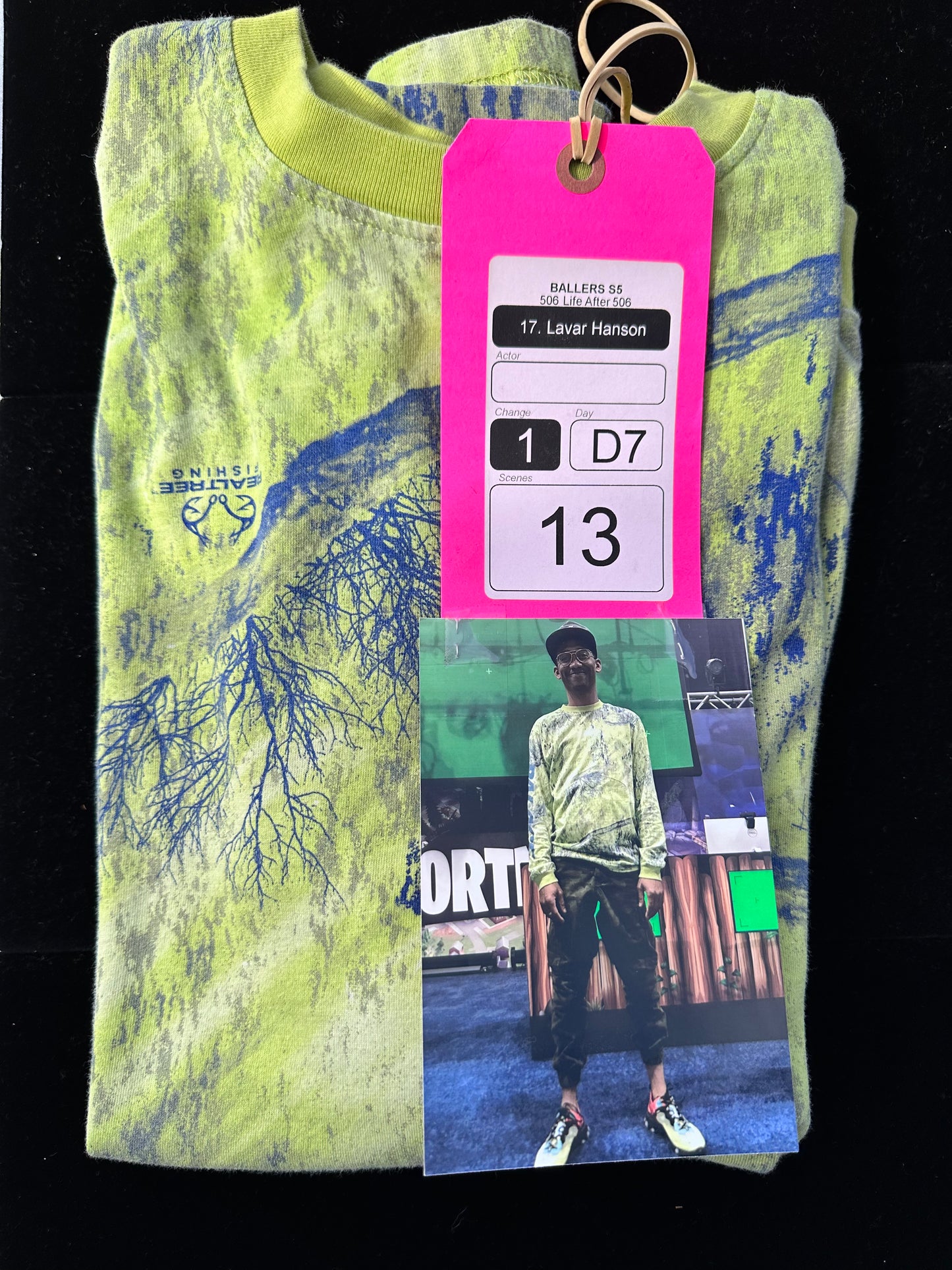 BALLERS: Lavar Hanson's Episode 506 Zara Camouflage Pants & Long Sleeve PALACE | REALTREE FISHING Shirt