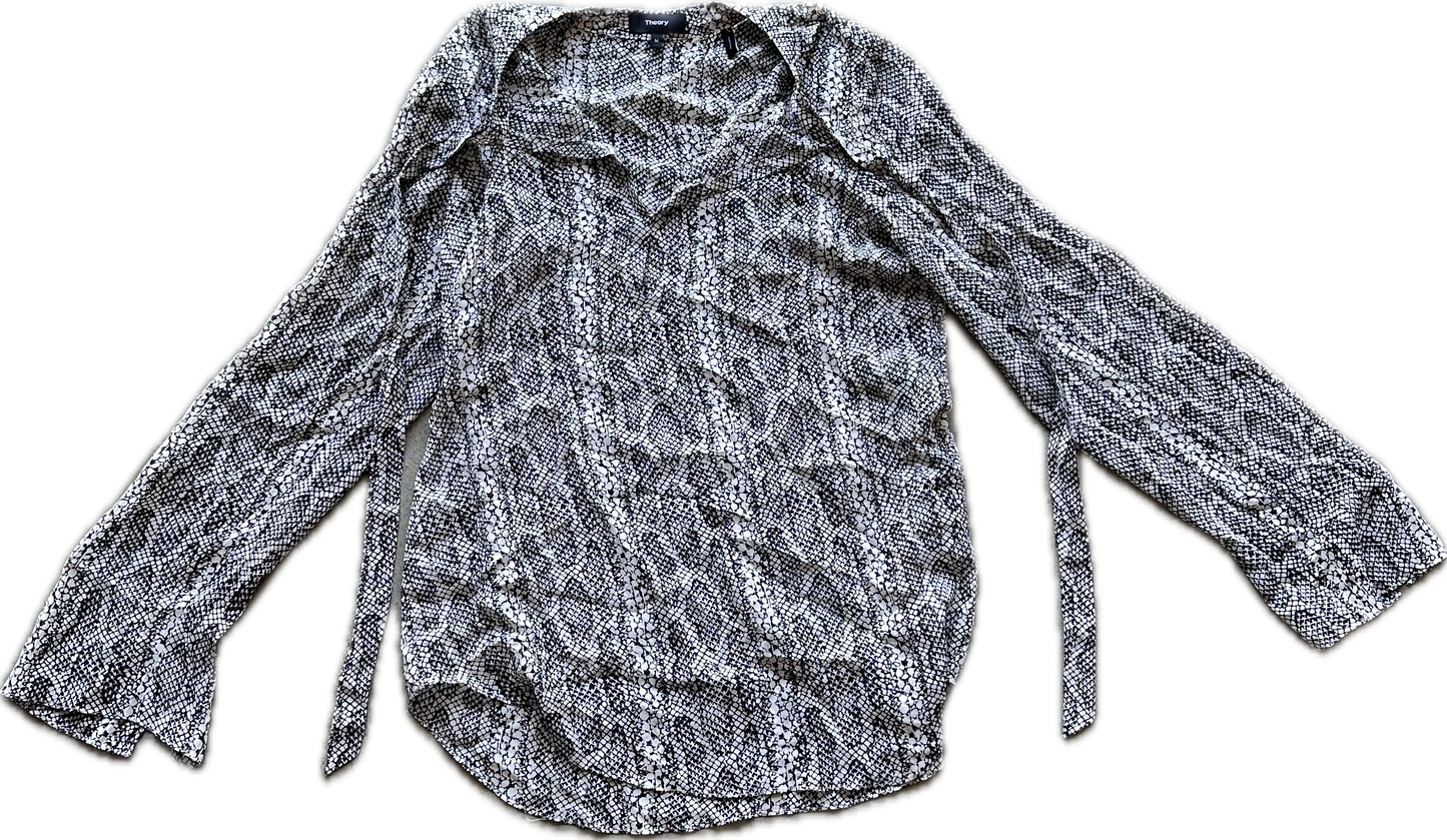 BONES: Dr Brennan's THEORY Shirt (M)