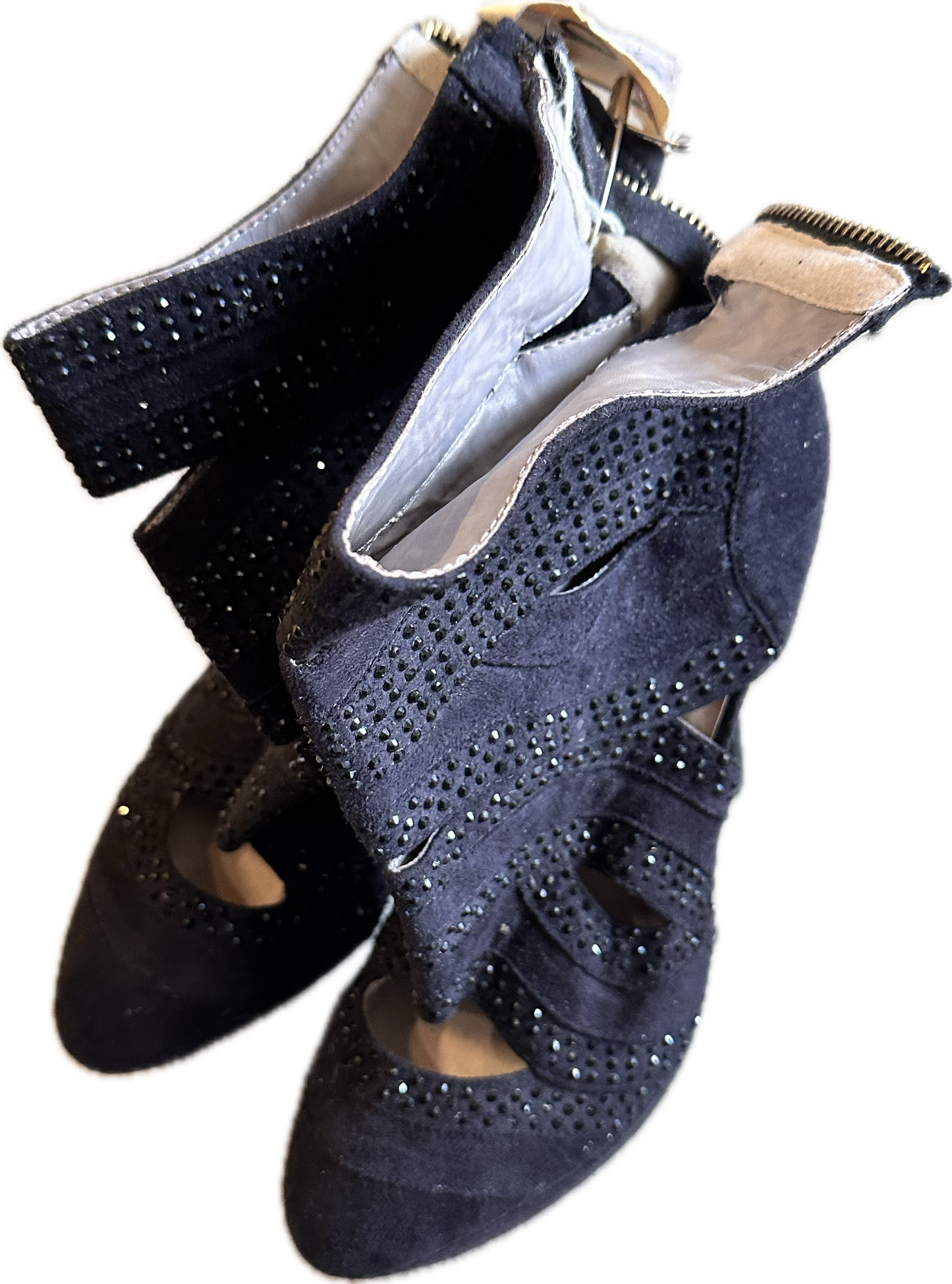 TMP: Mindy's Screen-used High Heel Shoes (9.5)