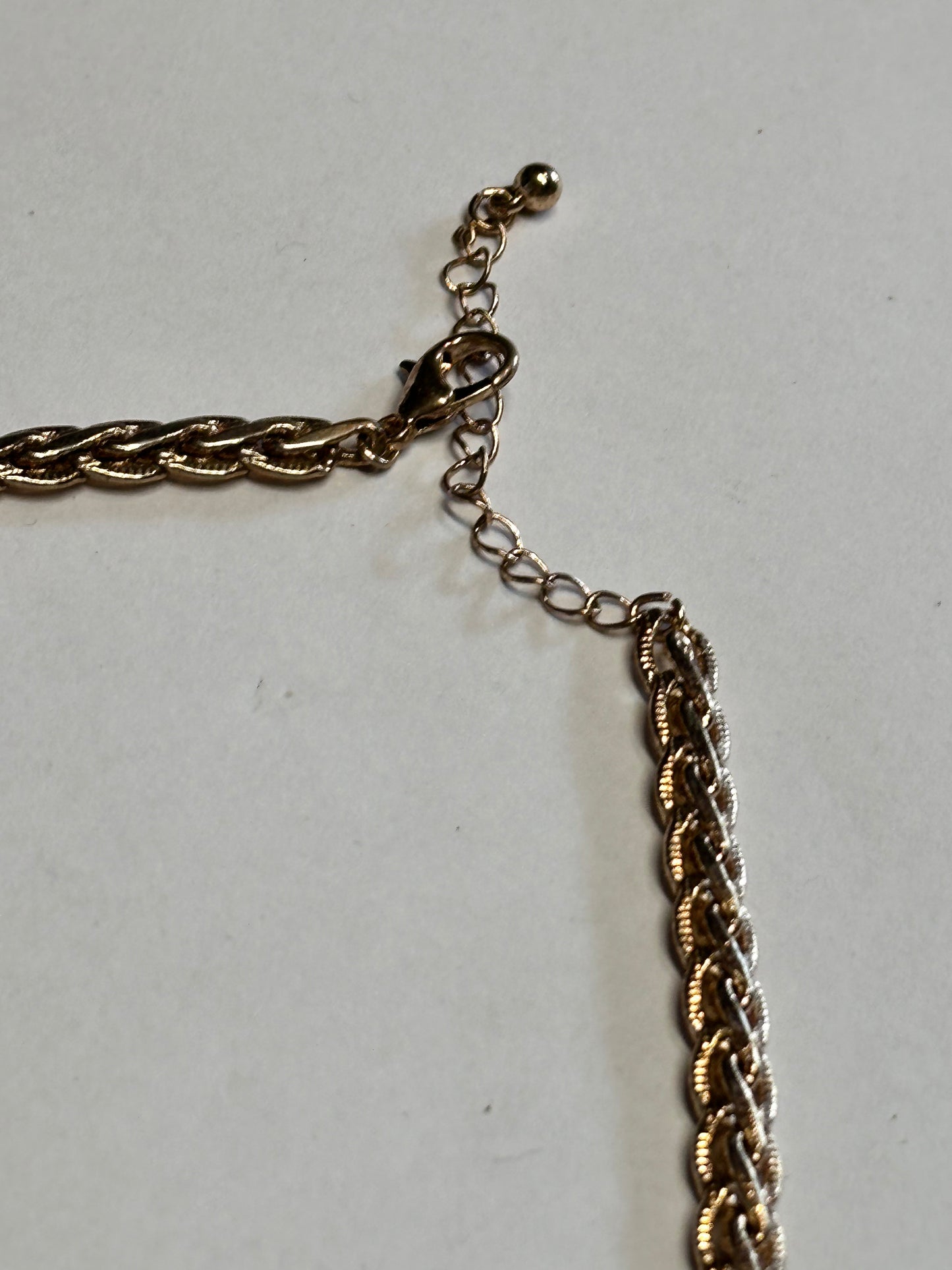 HOUSE: Dr Cuddy HERO Gold Chain Necklace