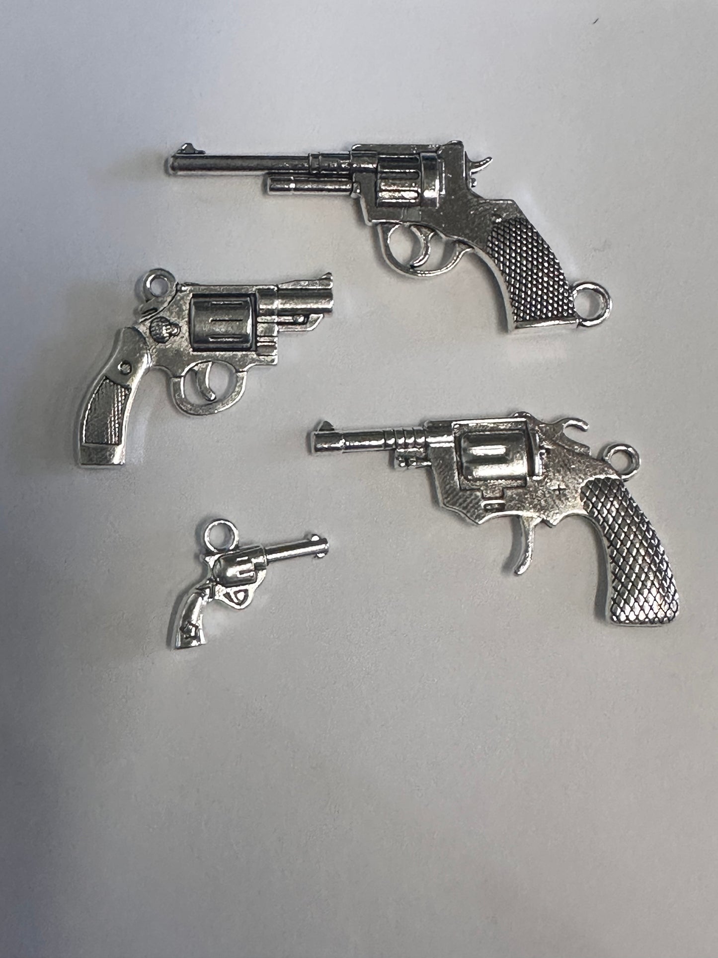 JUSTIFIED: Raylan's Rolver Gun Necklace Charms