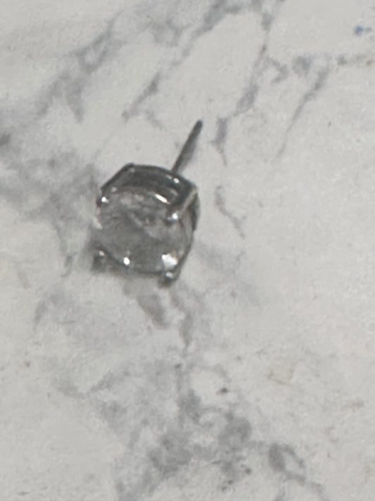 30 Rock: Tracy's faux Diamond Earring