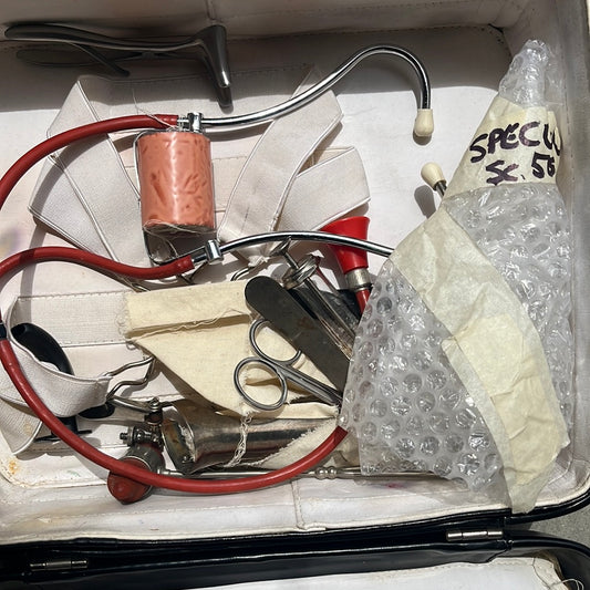 The Debt: Speculm Medical Kit from Sc 56