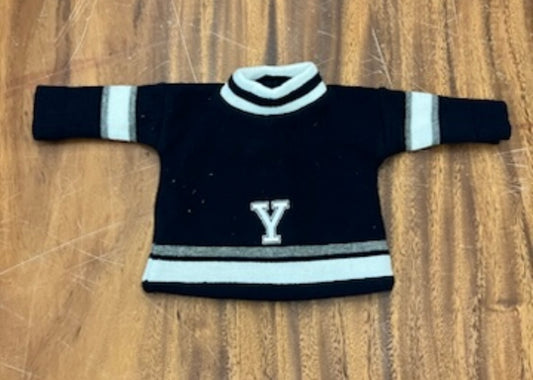 VEEP: Selina Meyer and Amy YALE Swag from Ep 610 “Ground Breaking”