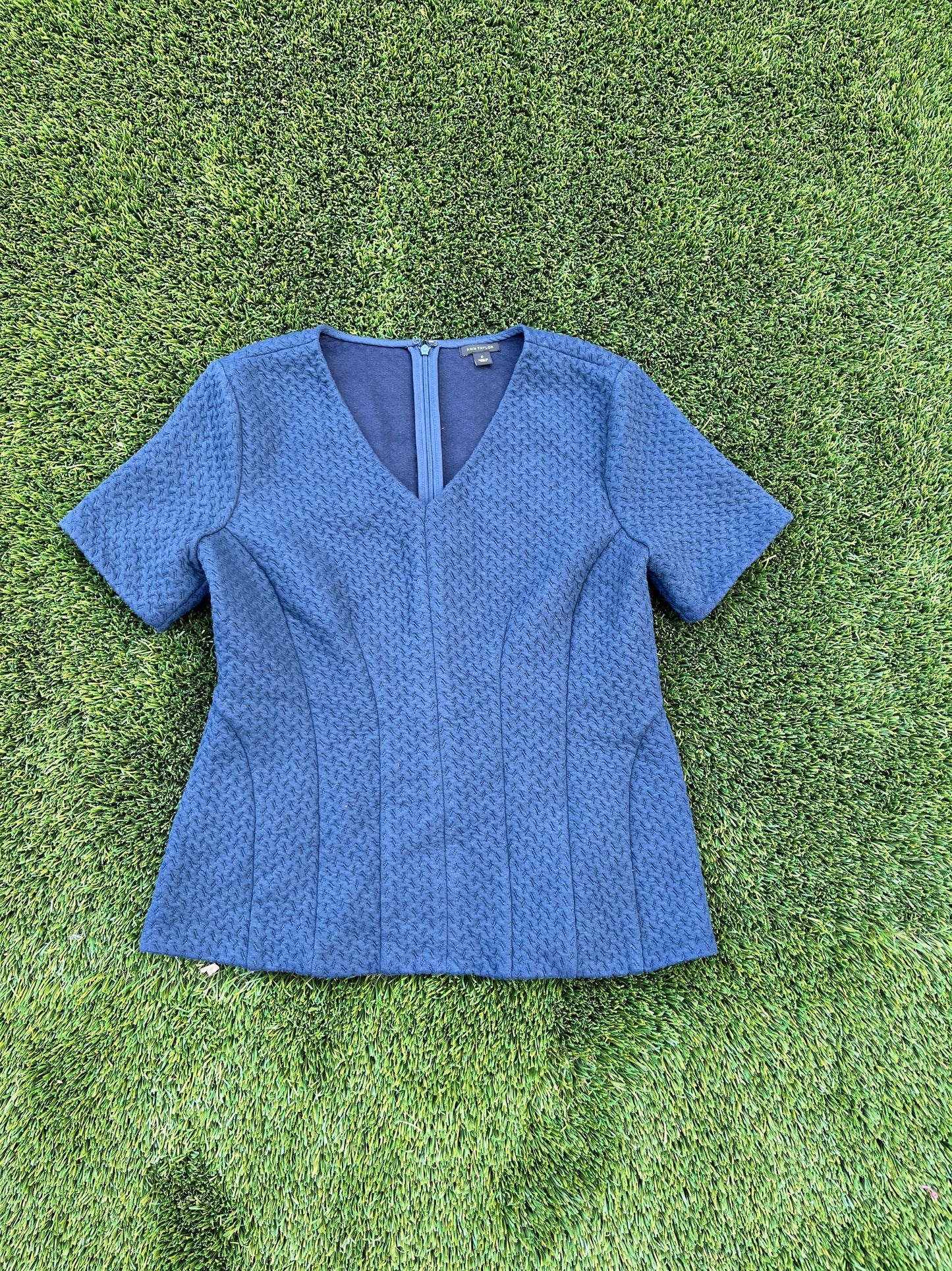 30 Rock: Jenna’s Ann Taylor Blue Shirt (M)