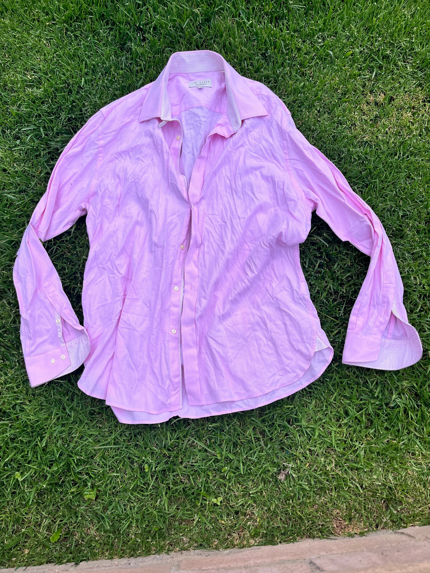 VEEP: Richard's Episode Used TED BAKER Pink Button Down Shirt (17)