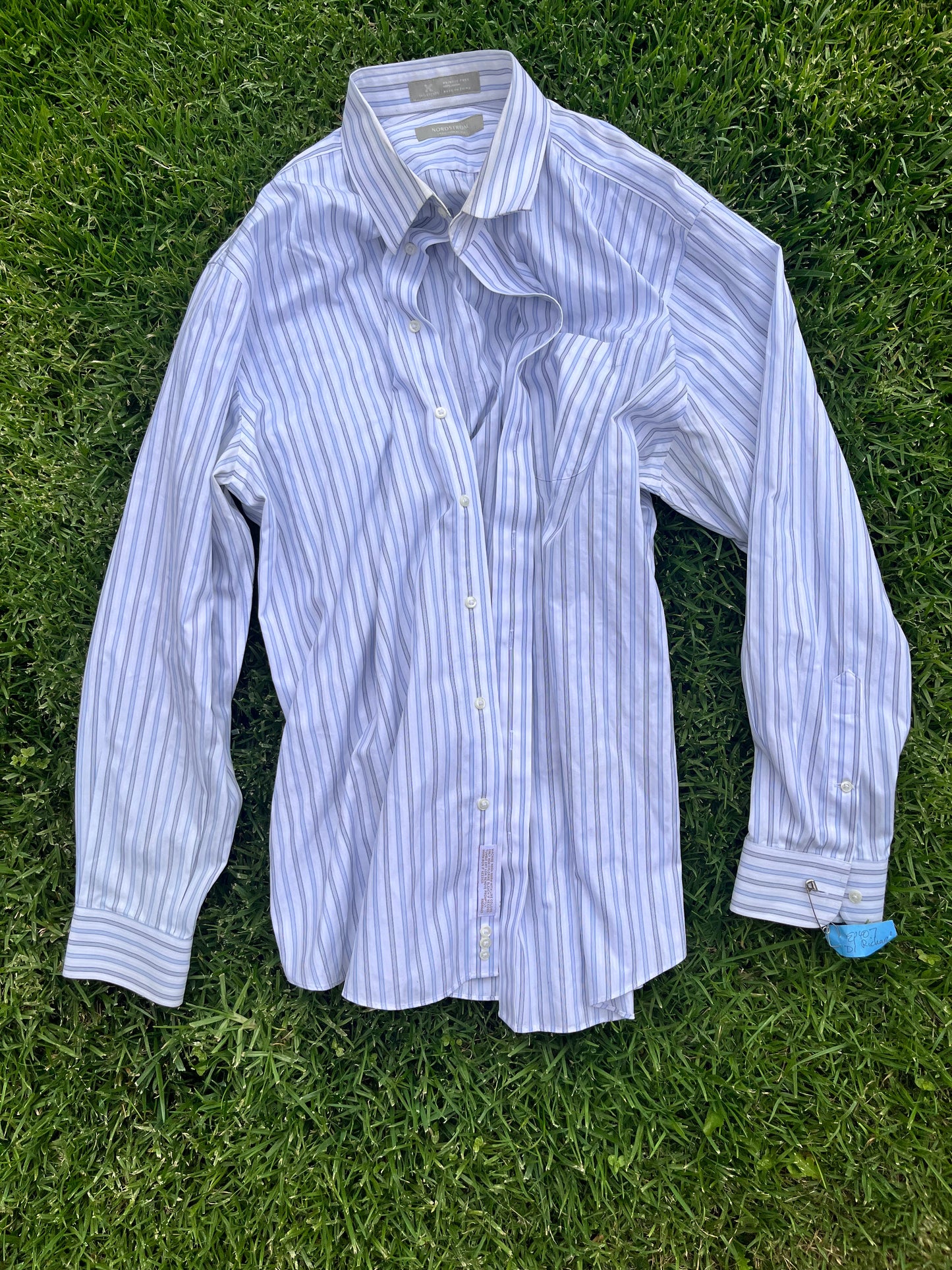 VEEP: Richard's Episode 407 Nordstrom Blue and White Stripe Button Down (17)