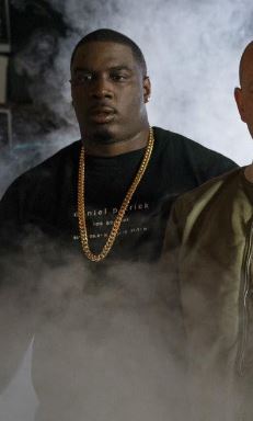 BALLERS: Vernon’s HERO DANIEL PATRICK Black T-shirt (XXL)