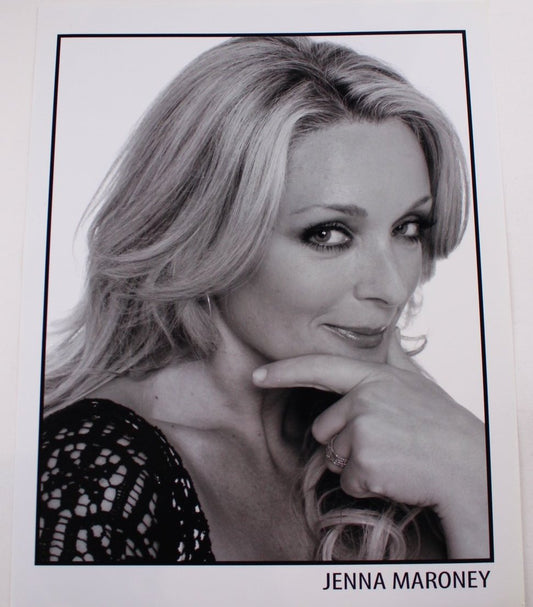 Jenna Maroney's Black and White Headshot