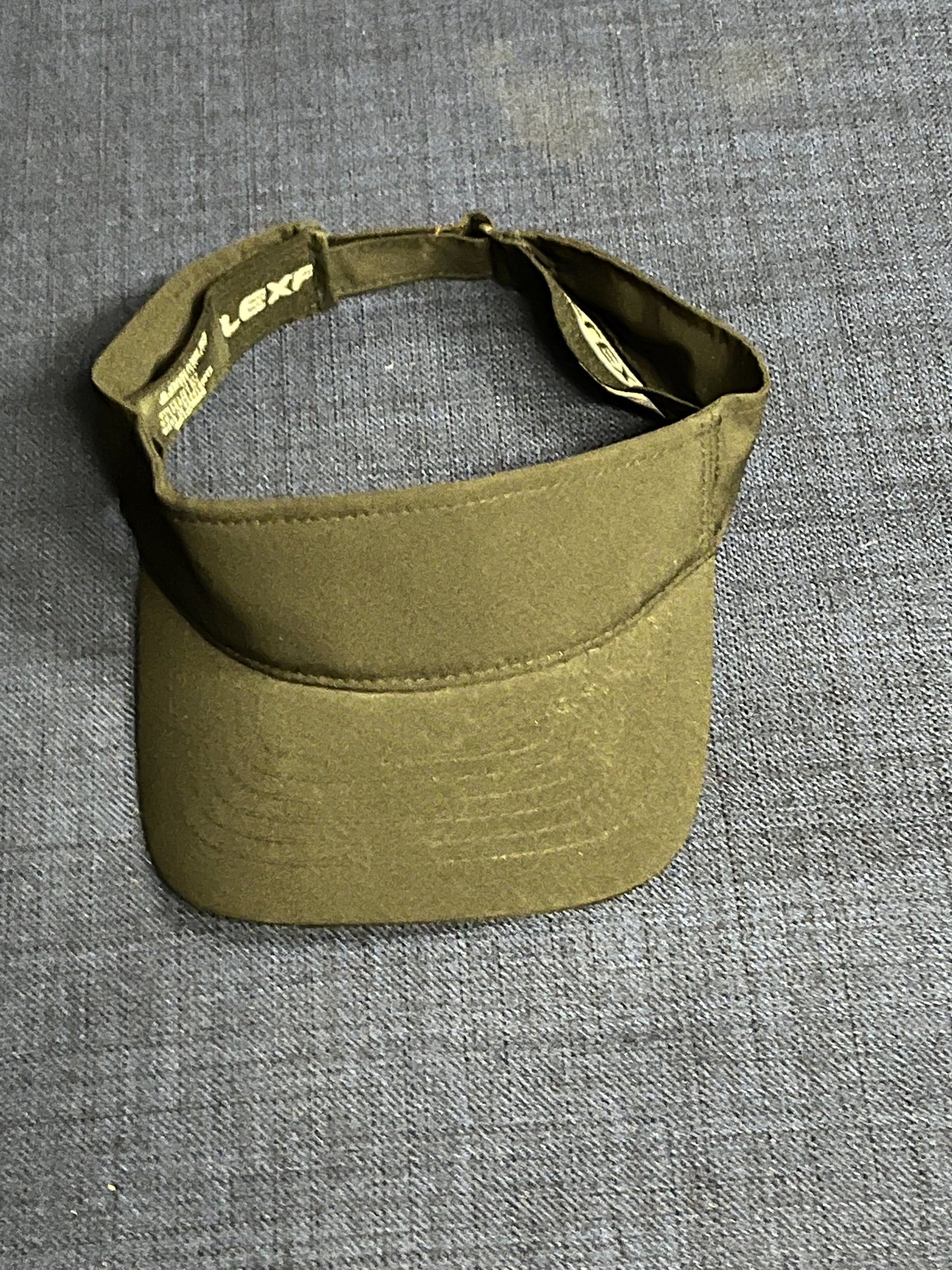 NEW GIRL: Nick Miller's Black Viser