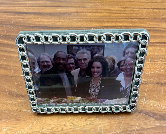VEEP: Selina HERO Desktop Small Framed Photo with Staff