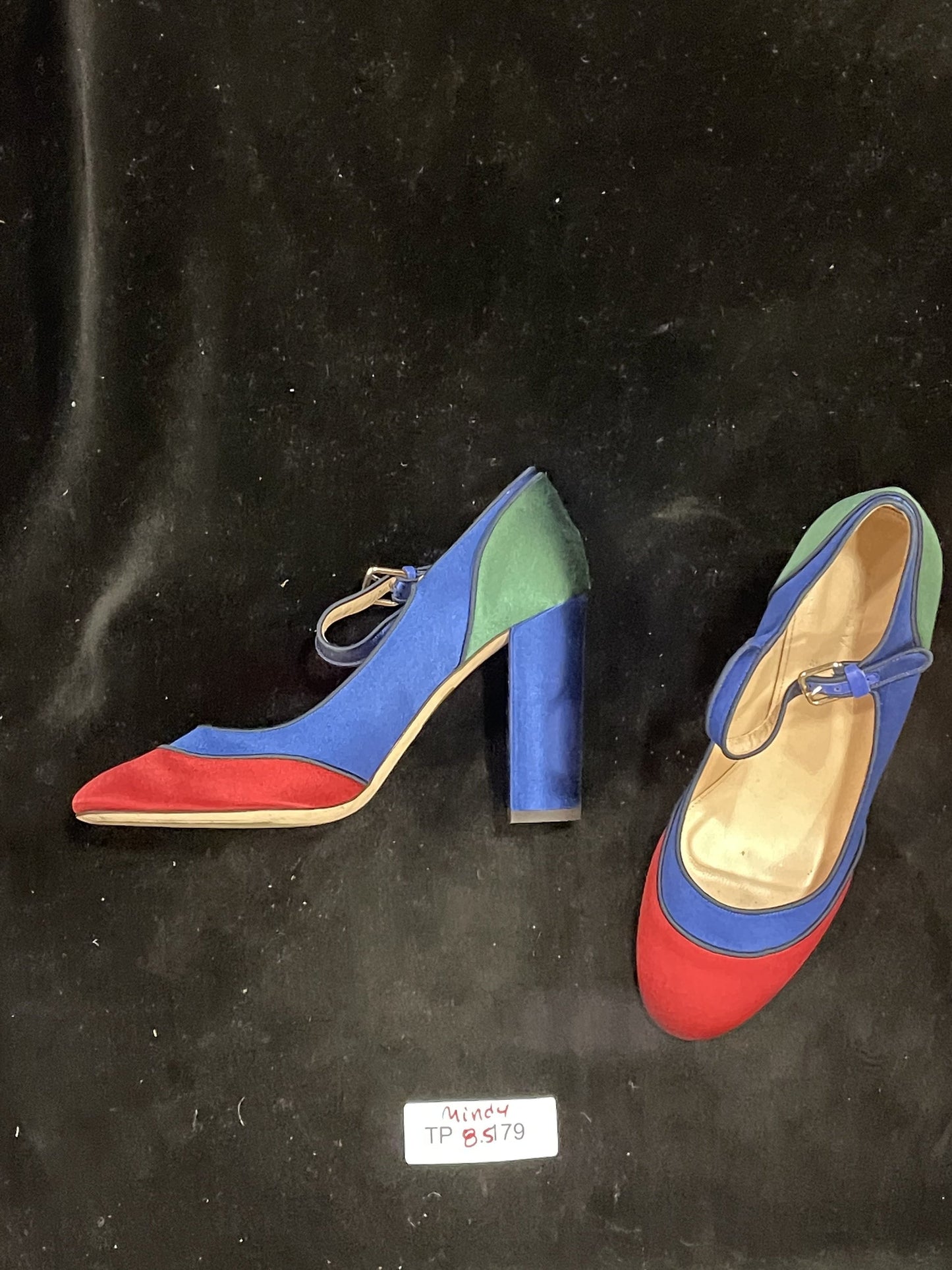 TMP: Mindy's Screen-used High Heel Shoes (9.5)