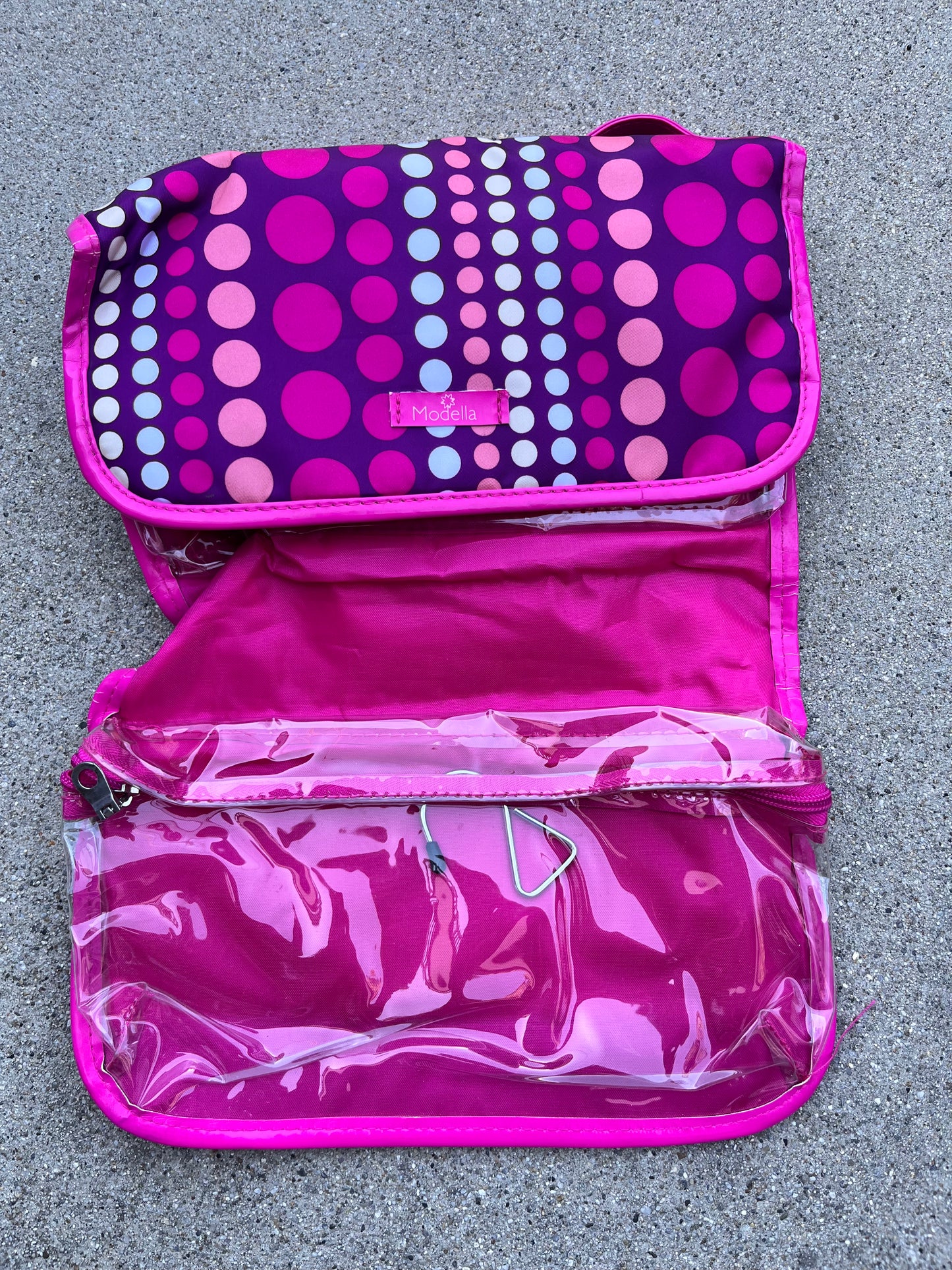New Girl: Jessica Day’s Overnight Toiletry Bag