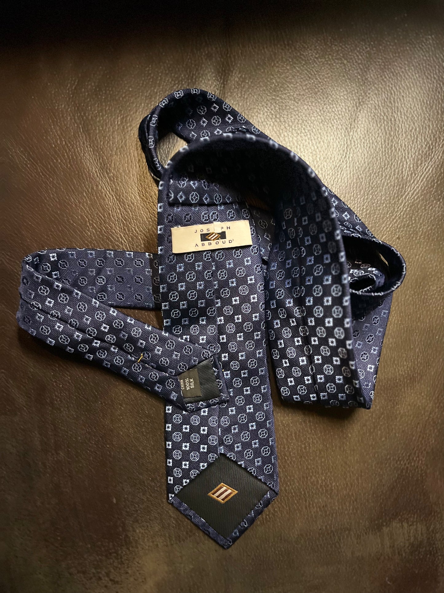 SHADES OF BLUE: Stahl's Designer HERO Tie