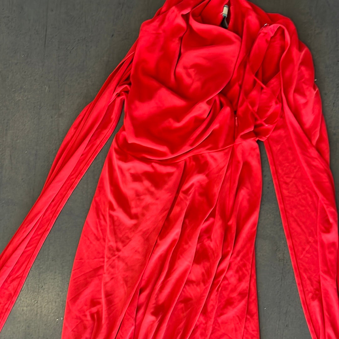 GIRLFRIENDS GUIDE TO DIVORCE: Phoebe’s ISSA LONDON Red Dress (4)