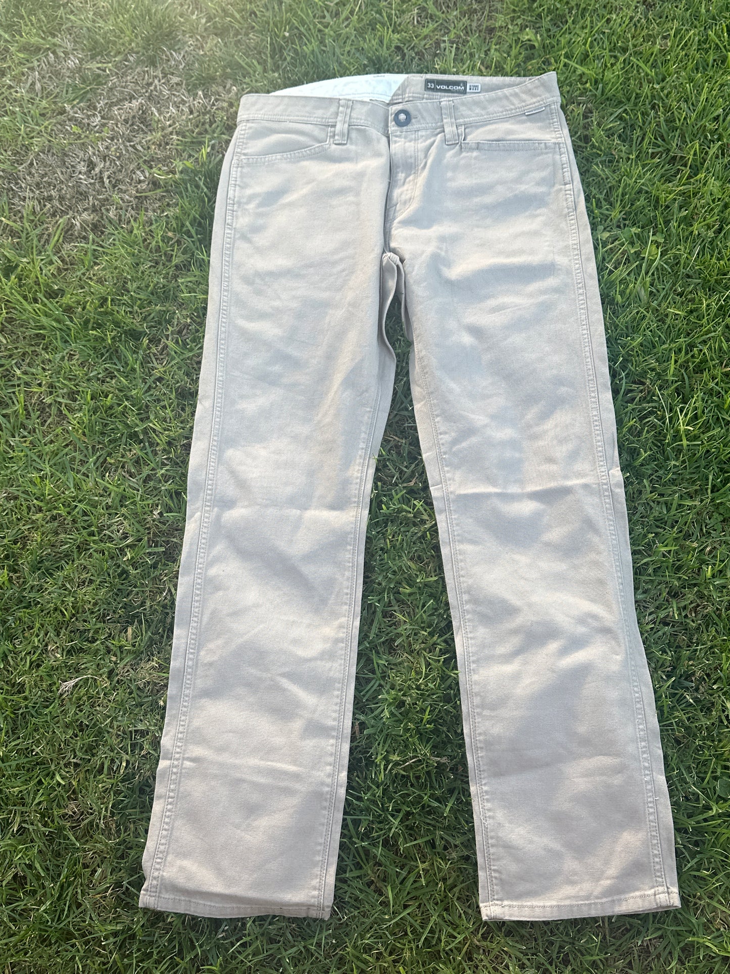 BONES: Agent Sweets’ Volcom Pants (33)