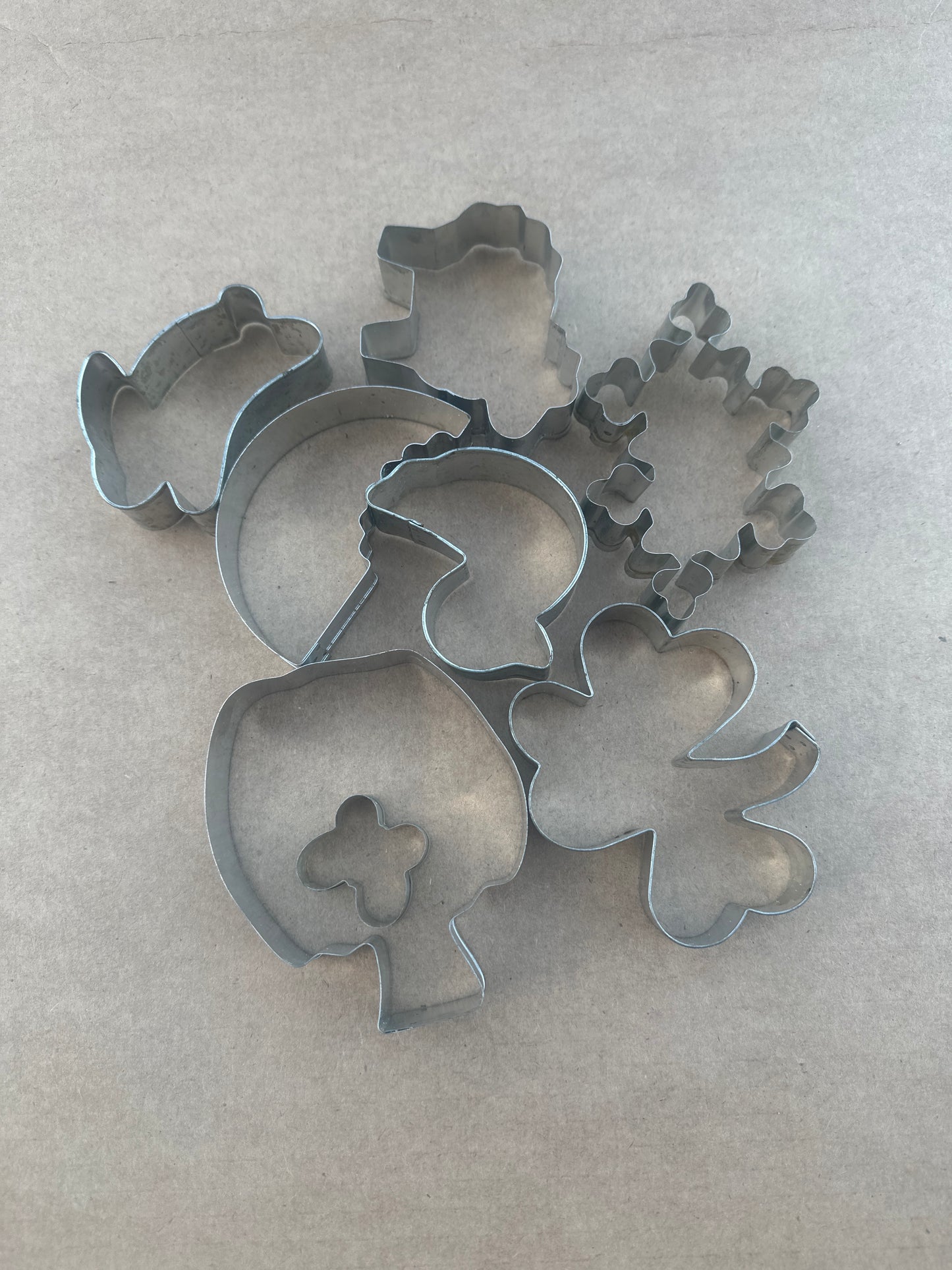 PARKS AND RECREATION: Leslie and Crew PAWNEE Christmas Party Props